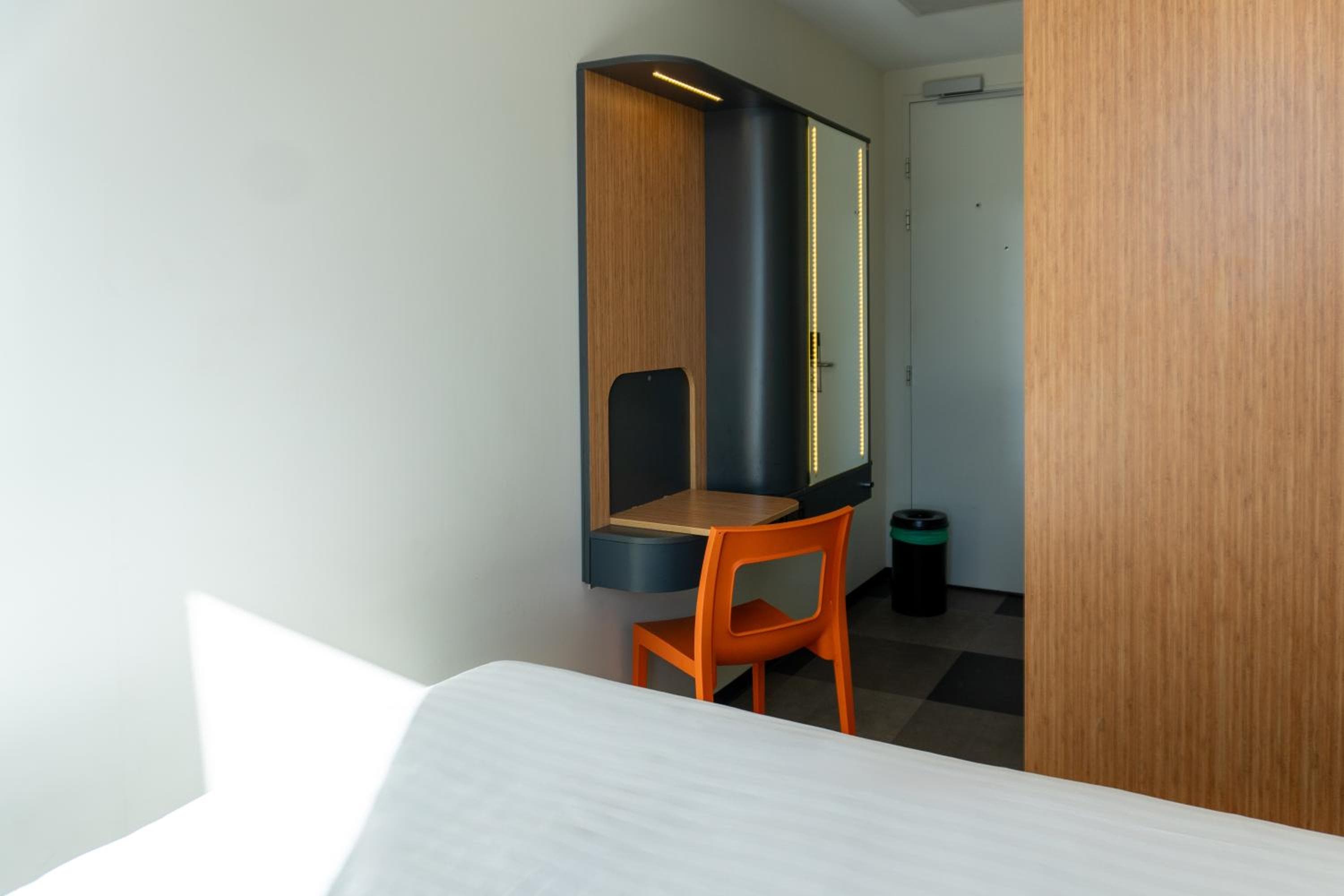 easyHotel Amsterdam Arena Boulevard — 22