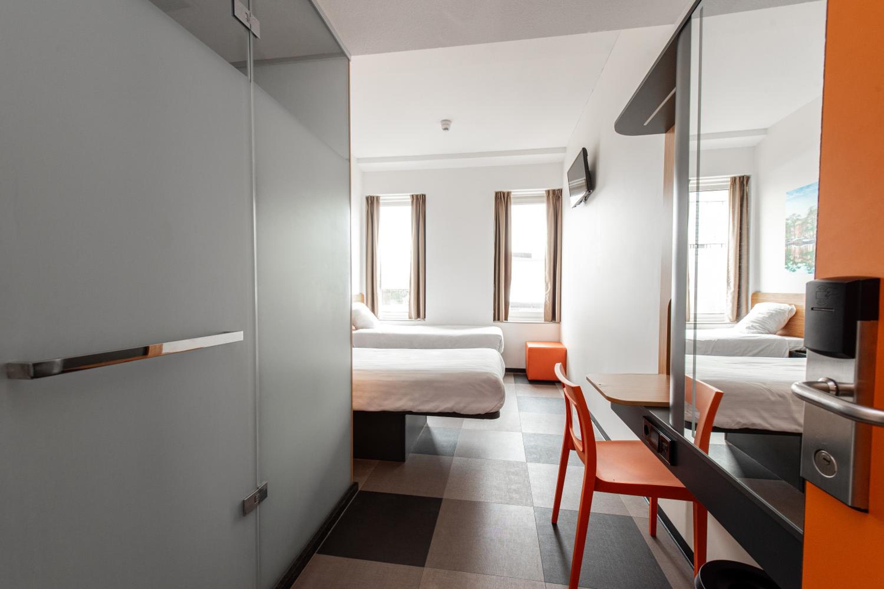 easyHotel Amsterdam Arena Boulevard — 22
