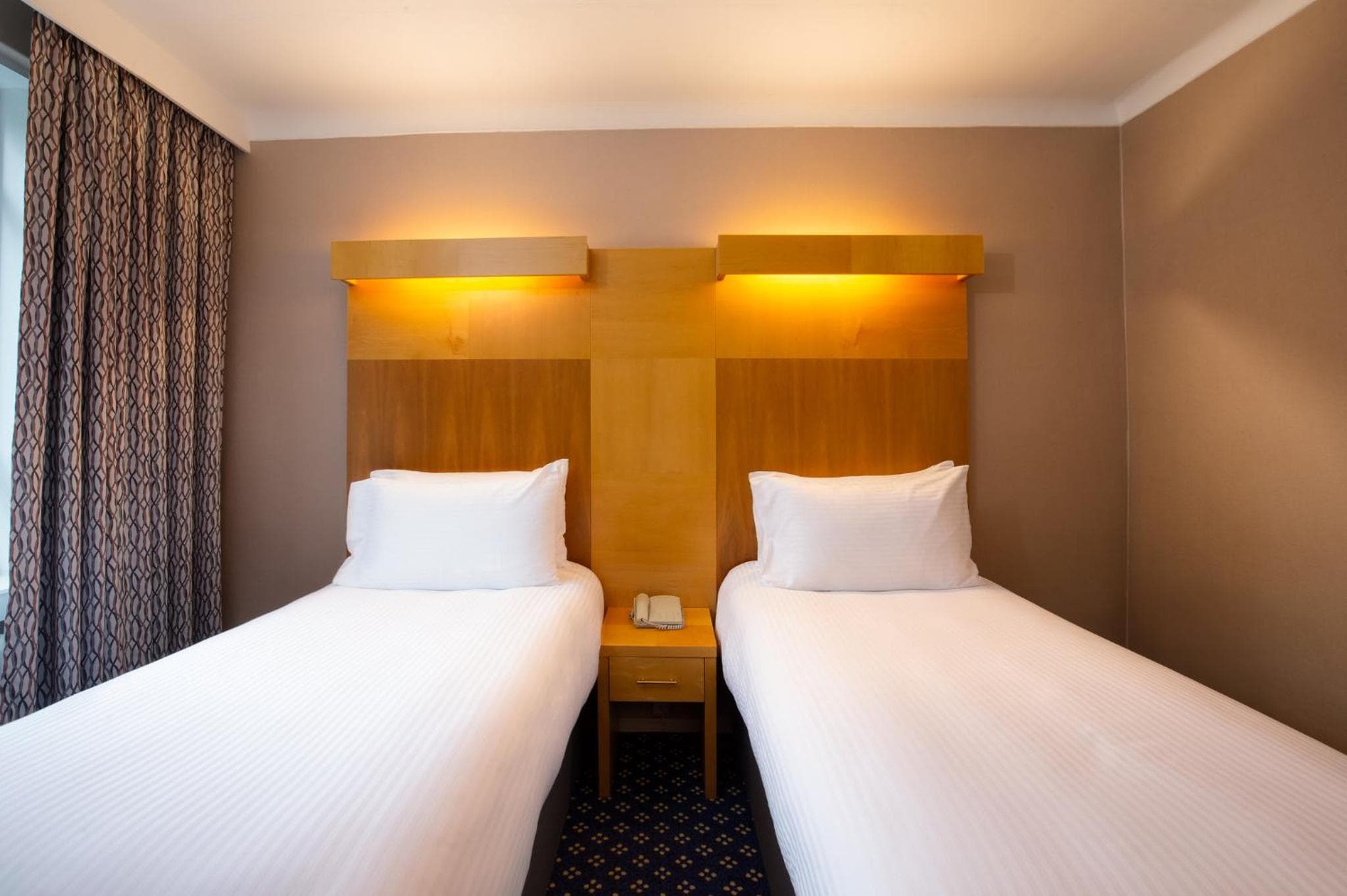 Tavistock Hotel — 16