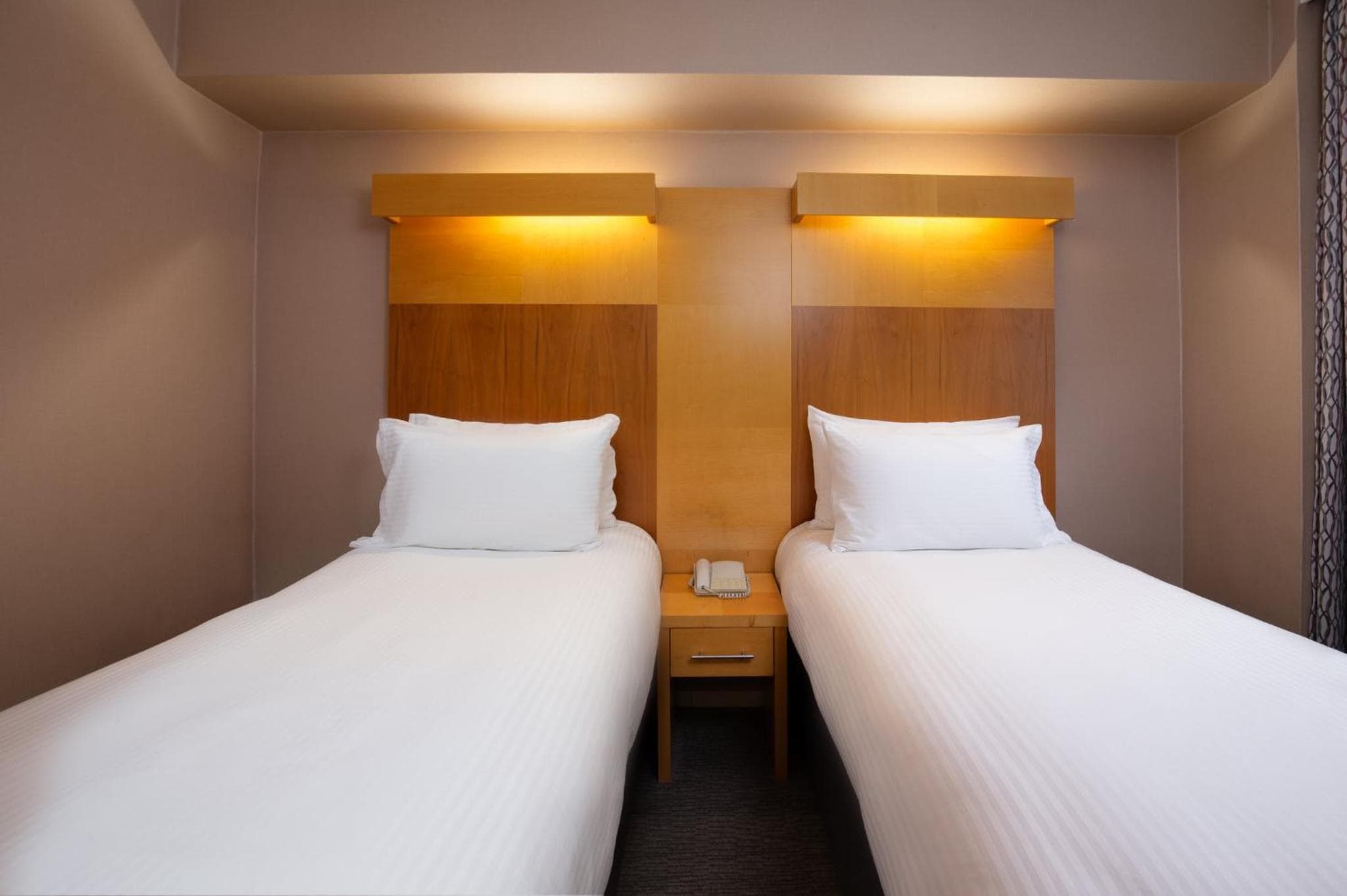 Tavistock Hotel — 19