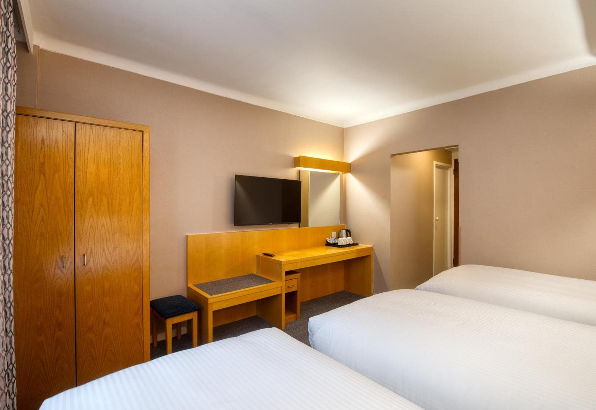 Tavistock Hotel — 6