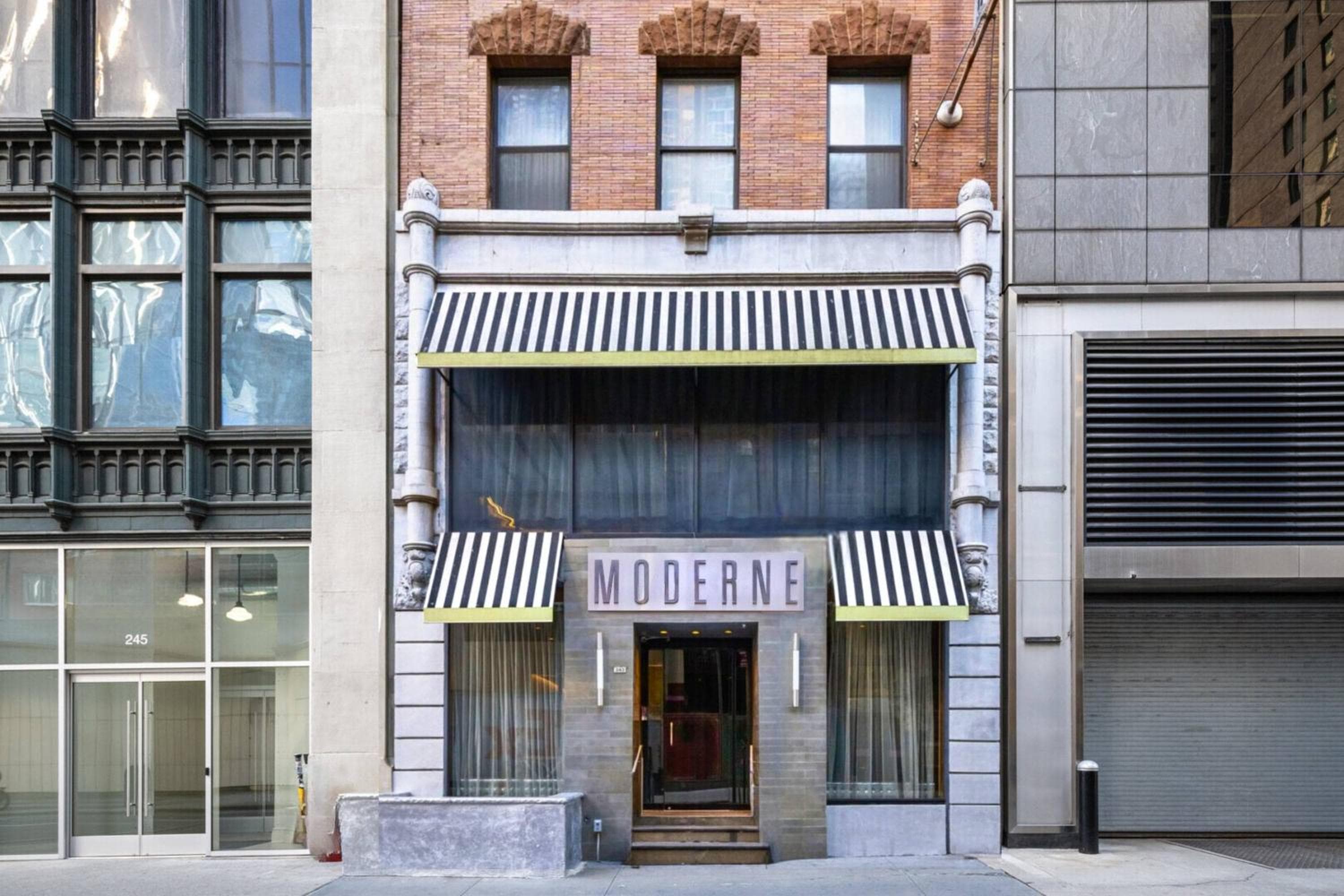 Moderne Hotel — 13
