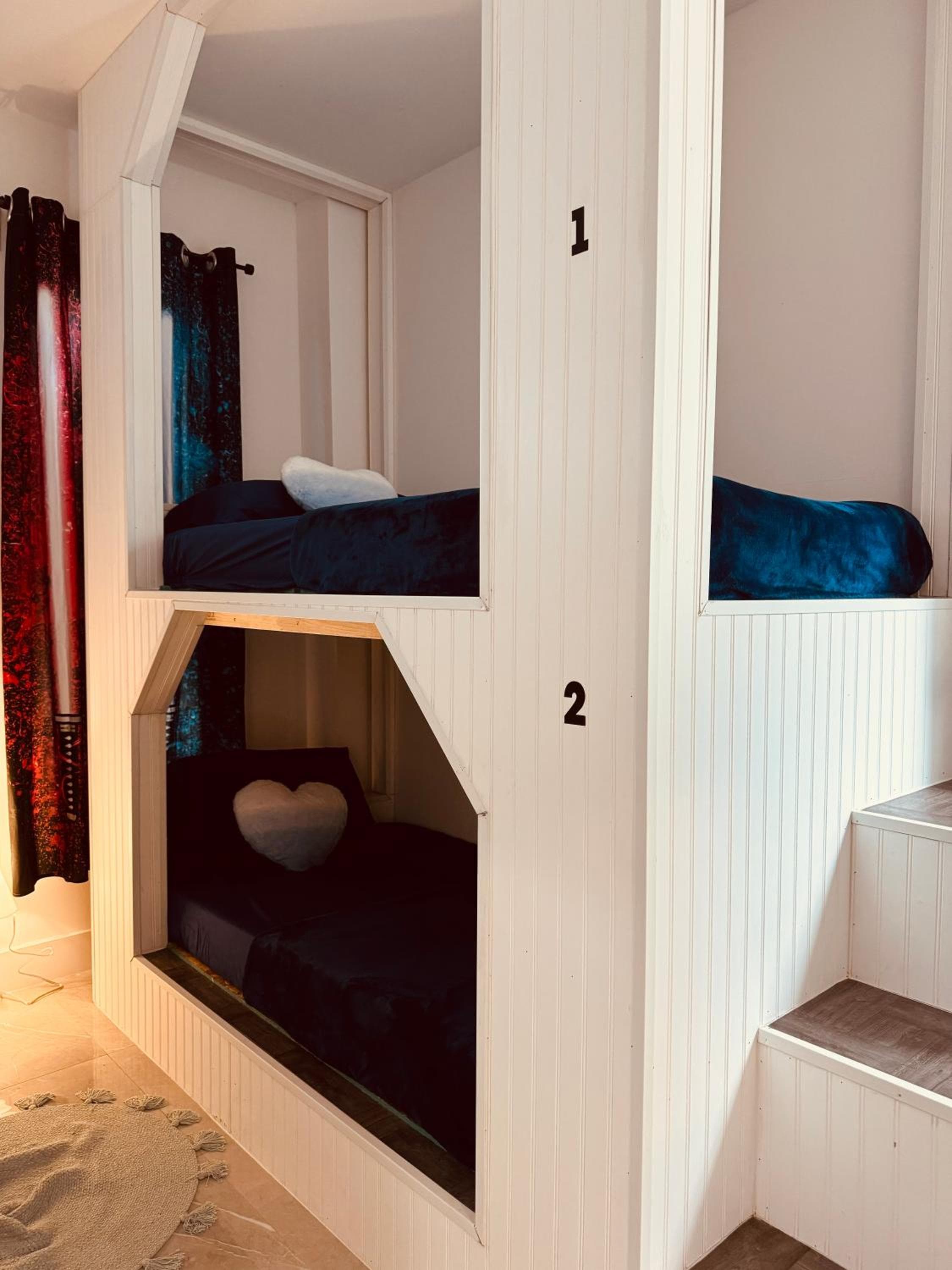 Atrium Hostel Design District (no translation) — 16