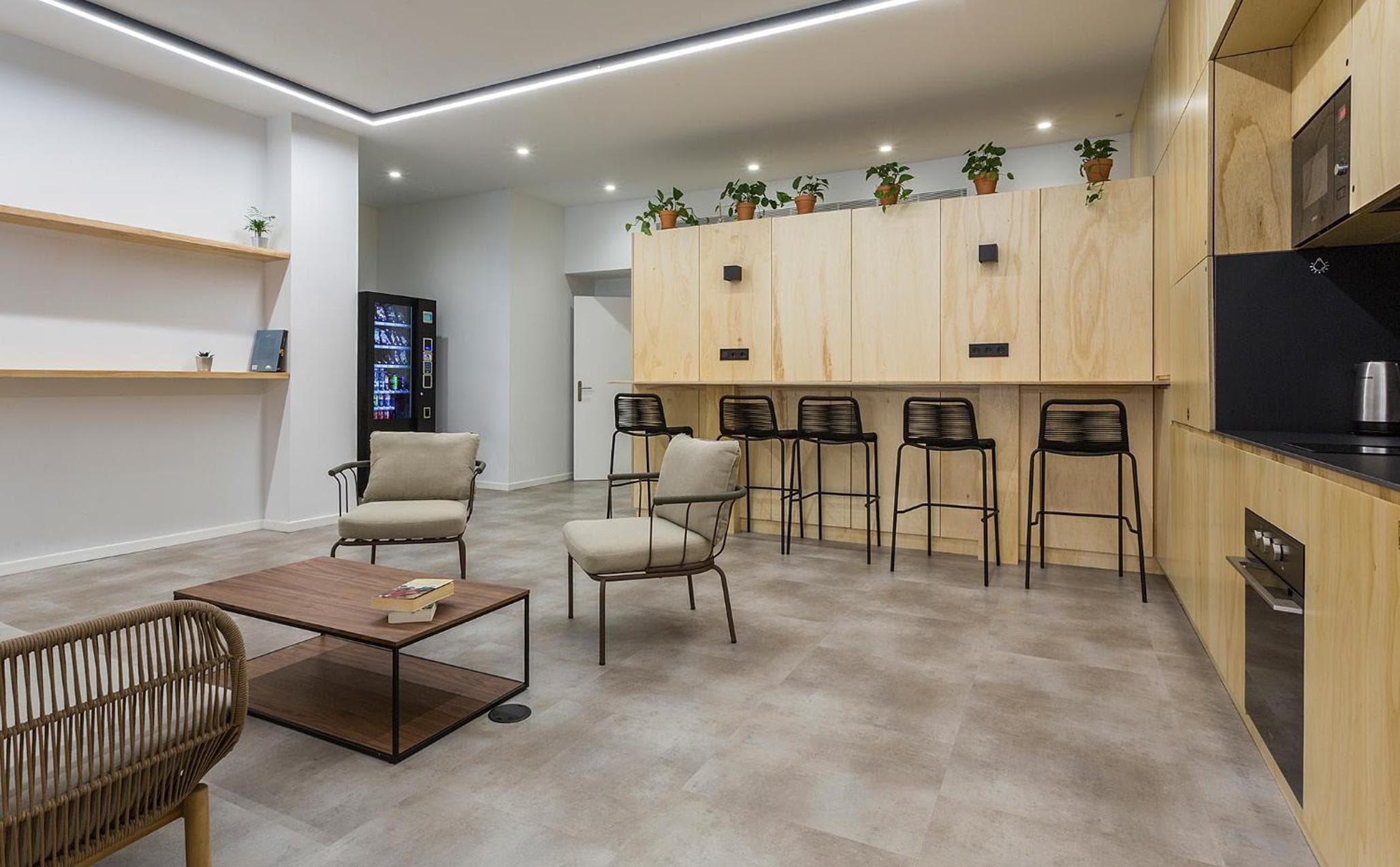 Urban Cube Hostel Sevilla — 6