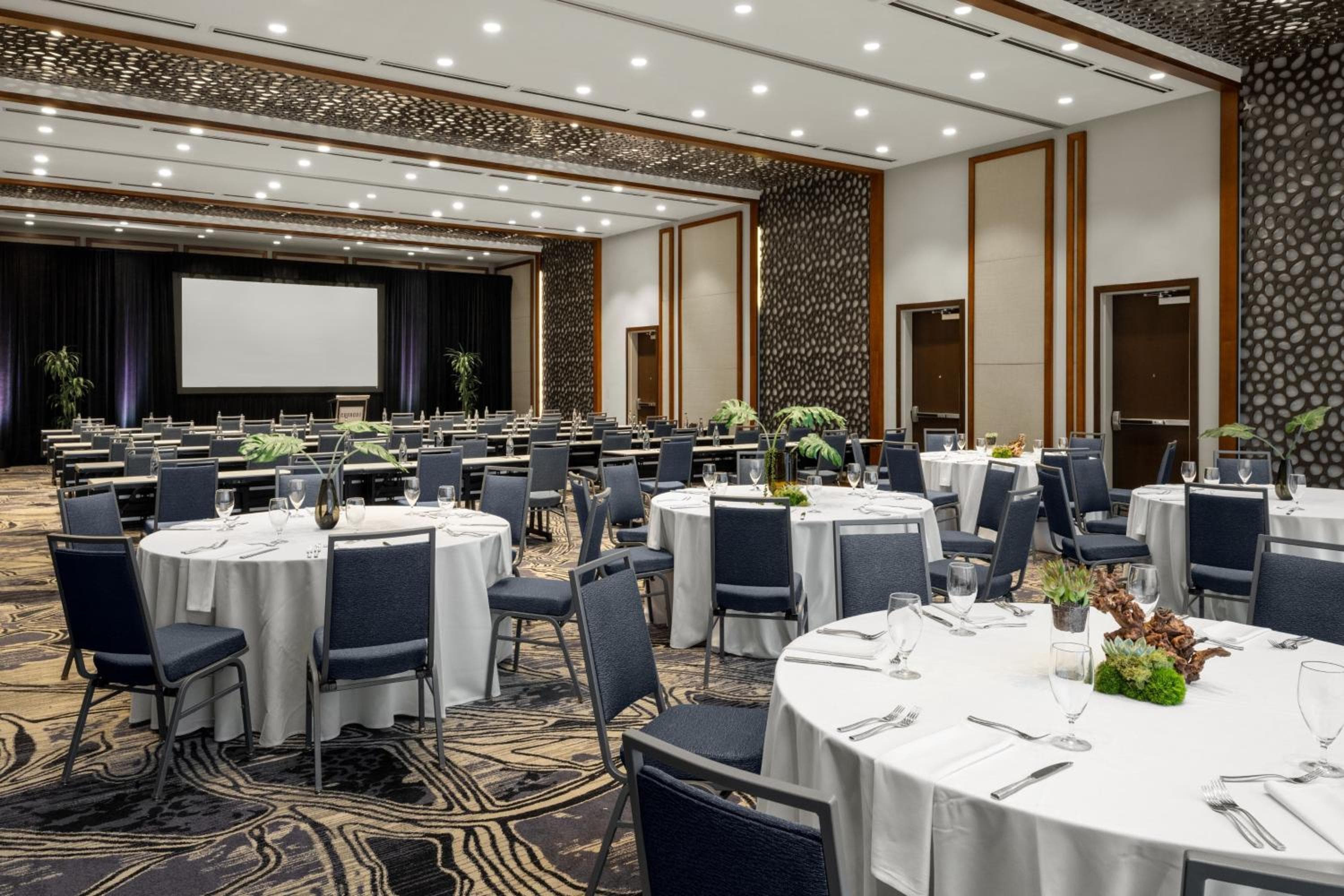 The CURRENT Hotel, Autograph Collection — 14