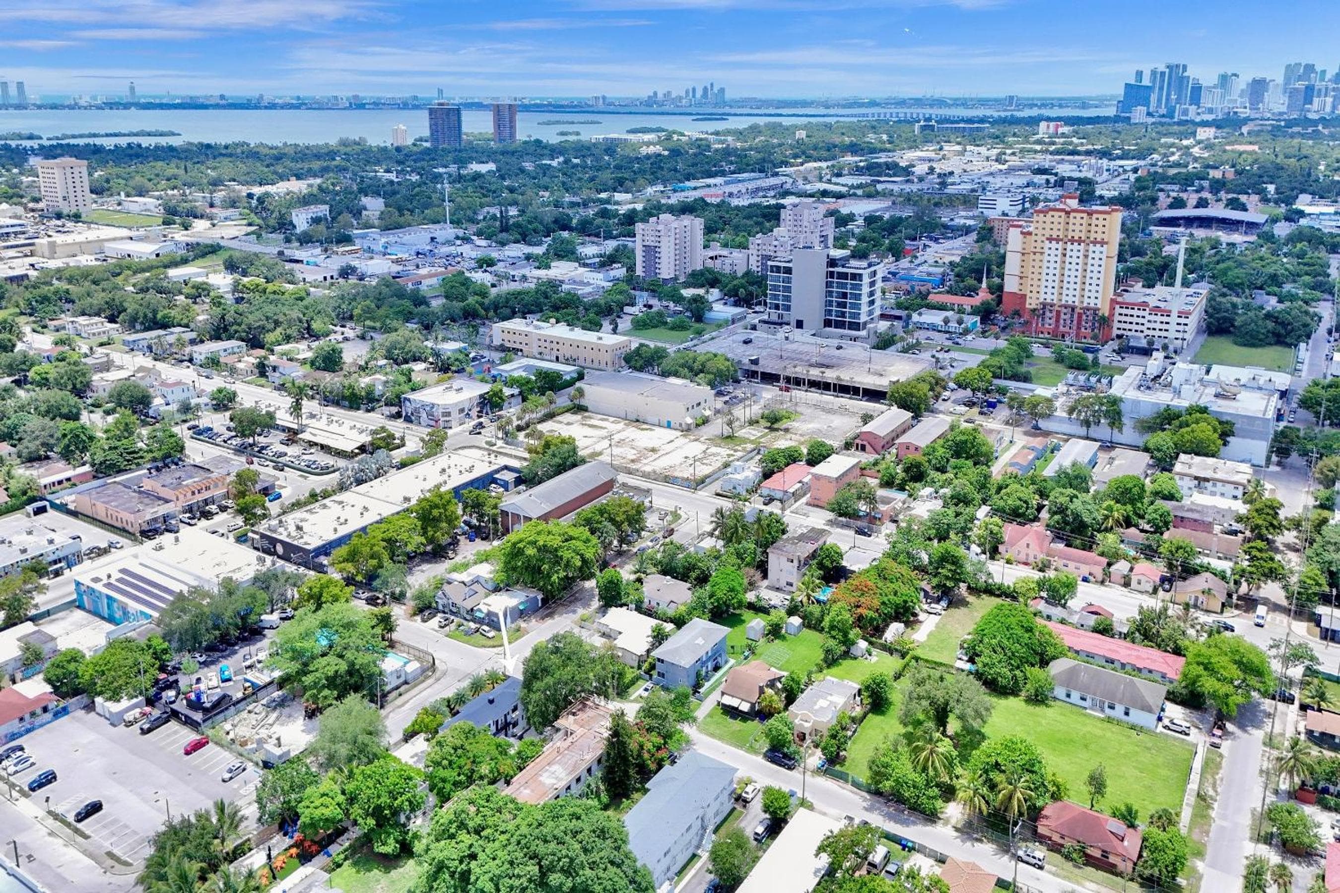 3 Seasons at the Carrington 3 Two Bedroom 1 Bath Apts -6 Bedrooms 3 bathrooms and 3 bedroom 2 bathroom Villa — 22