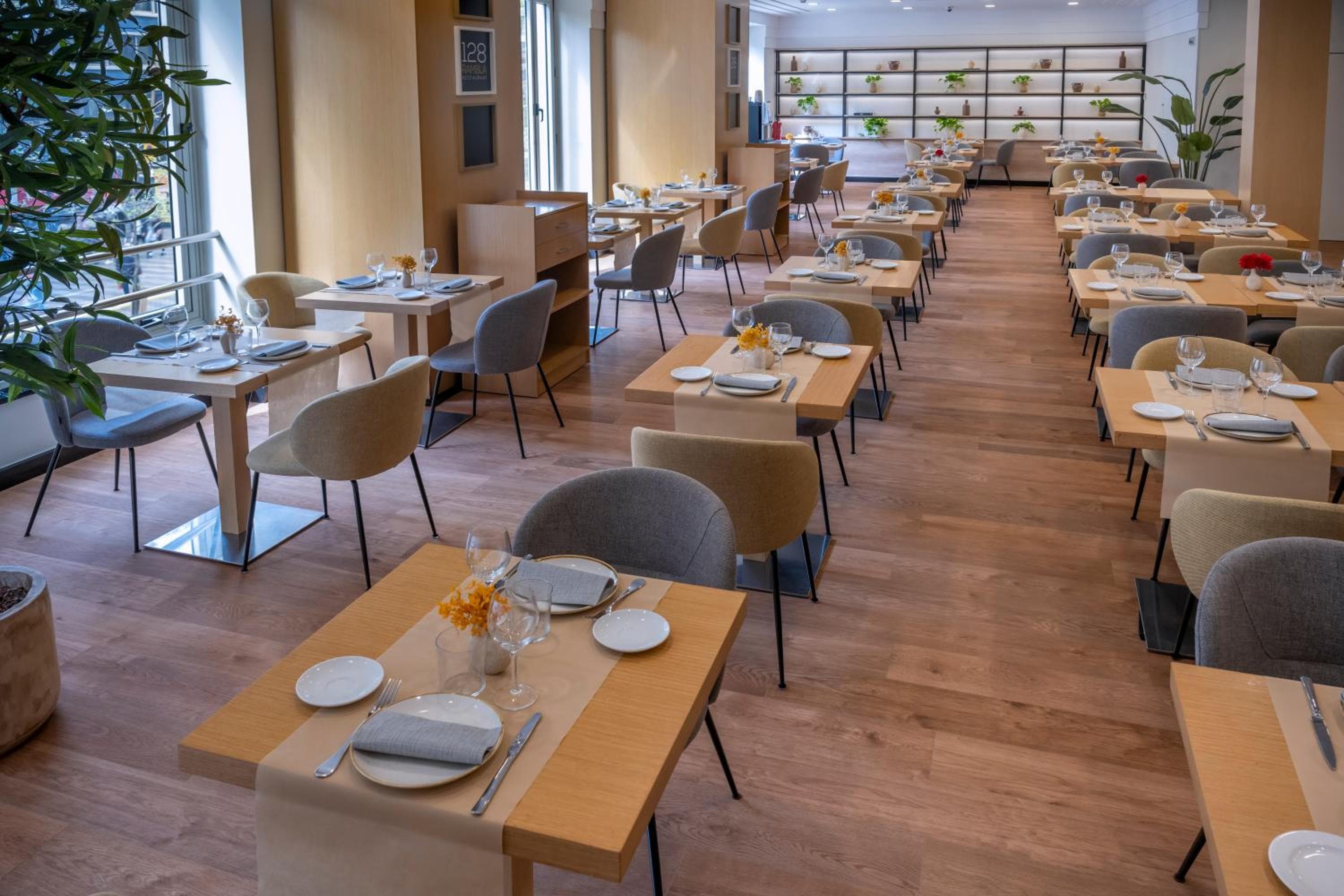 Hotel SERHS Rivoli Rambla — 6