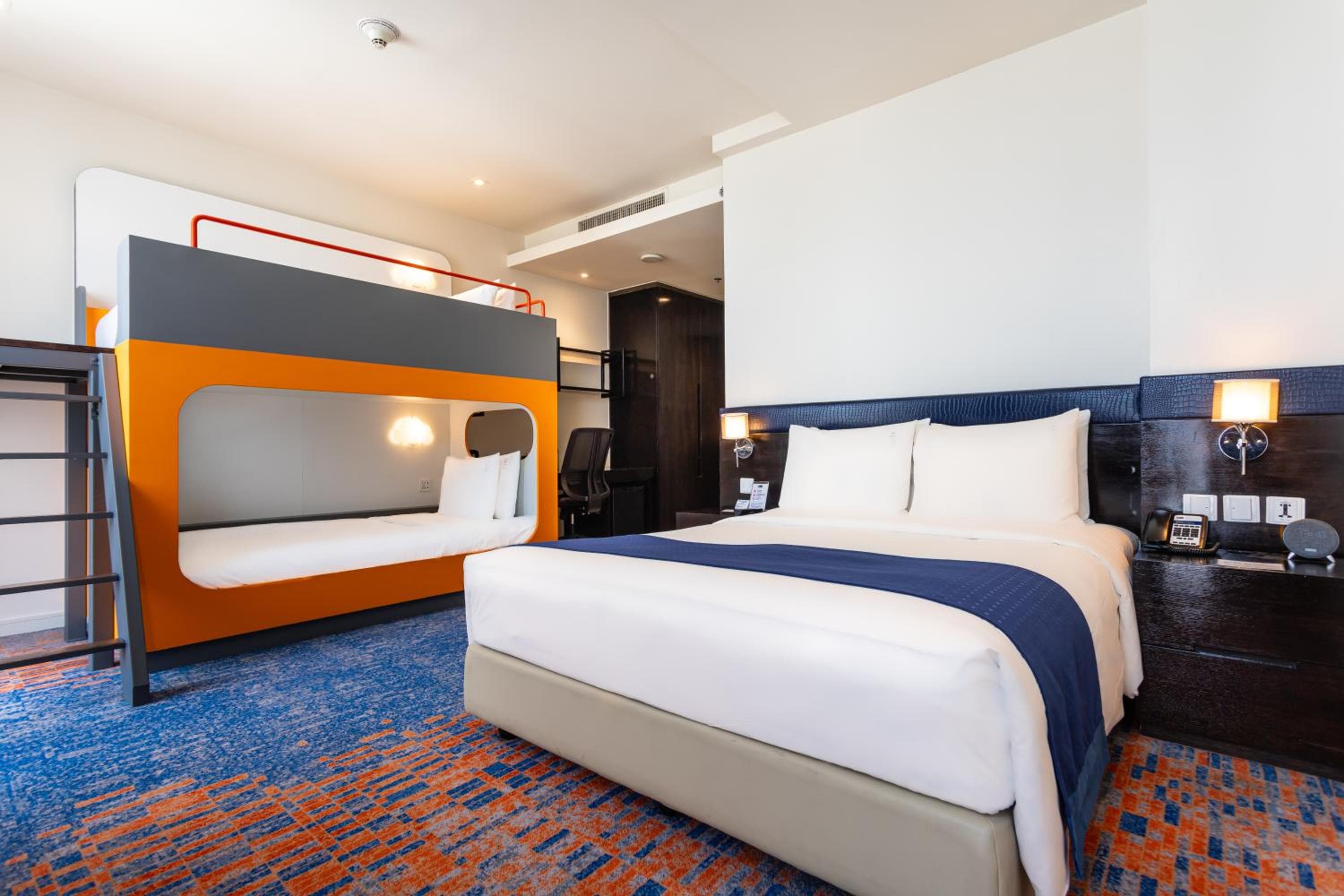 Holiday Inn Express Bangkok Siam by IHG — 2