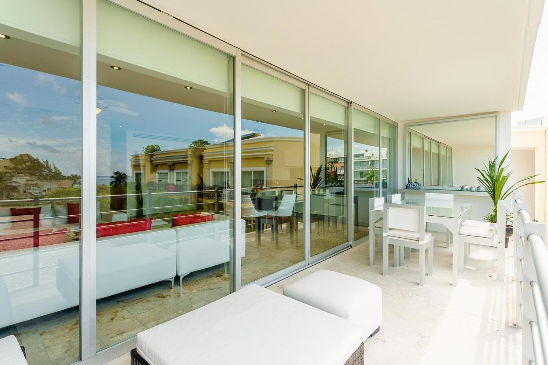 Gorgeous Magia Beachside Condos by Stella Rentals! — 15