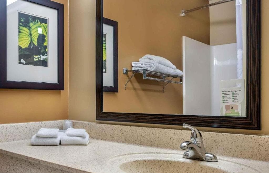 MainStay Suites Las Vegas Flamingo — 10