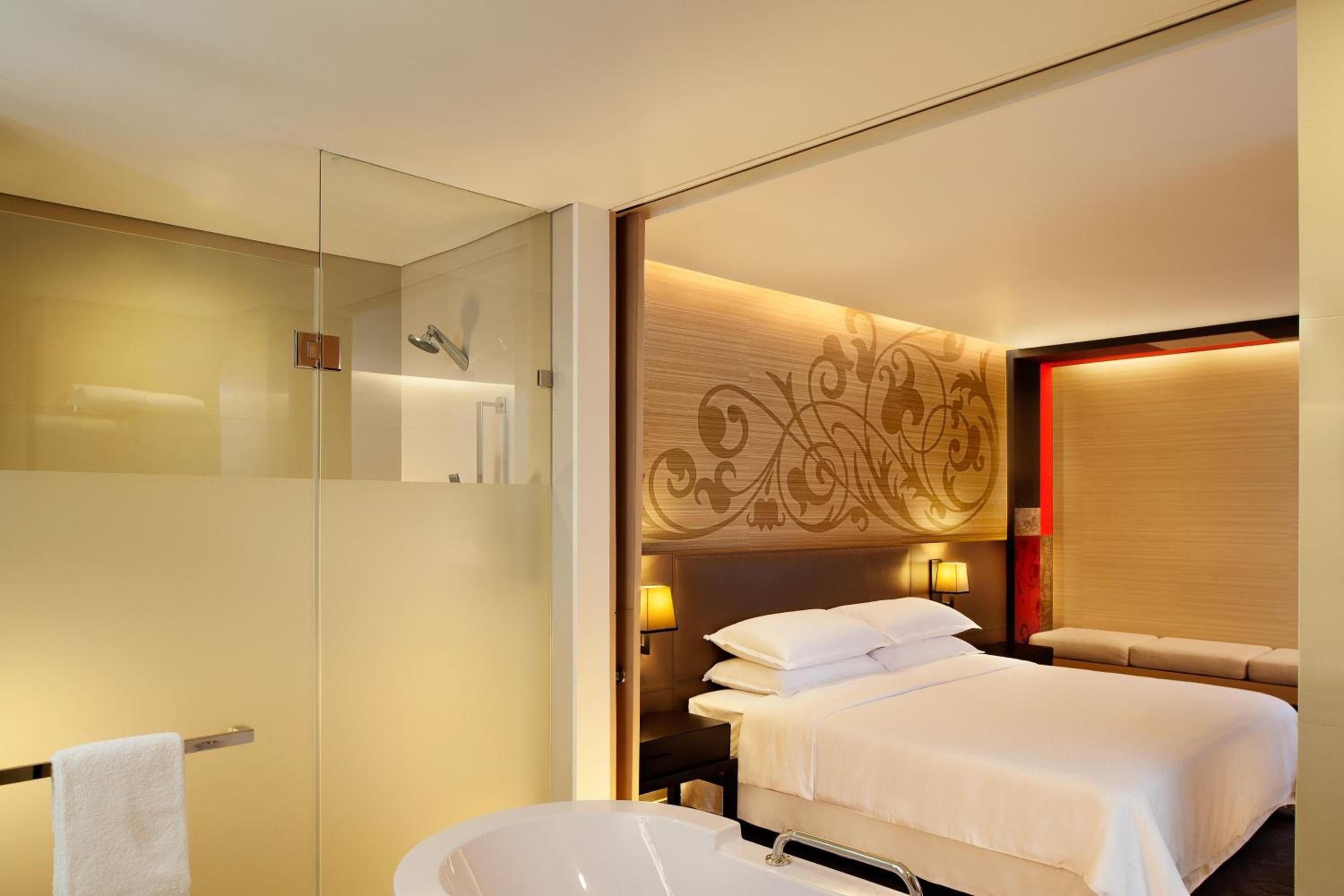 Paradox Bangkok Sukhumvit — 28