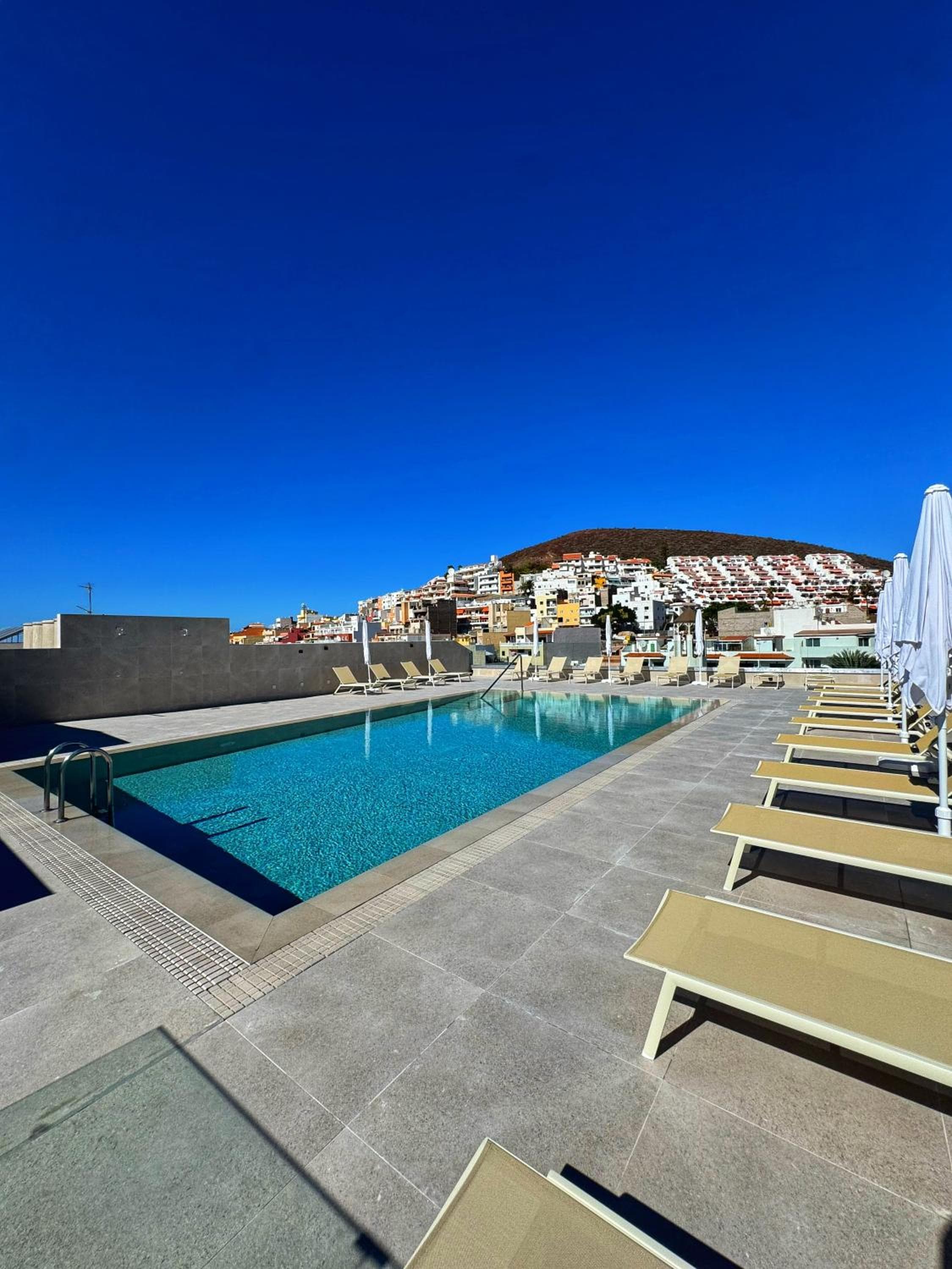 Hotel Reveron Plaza — 2