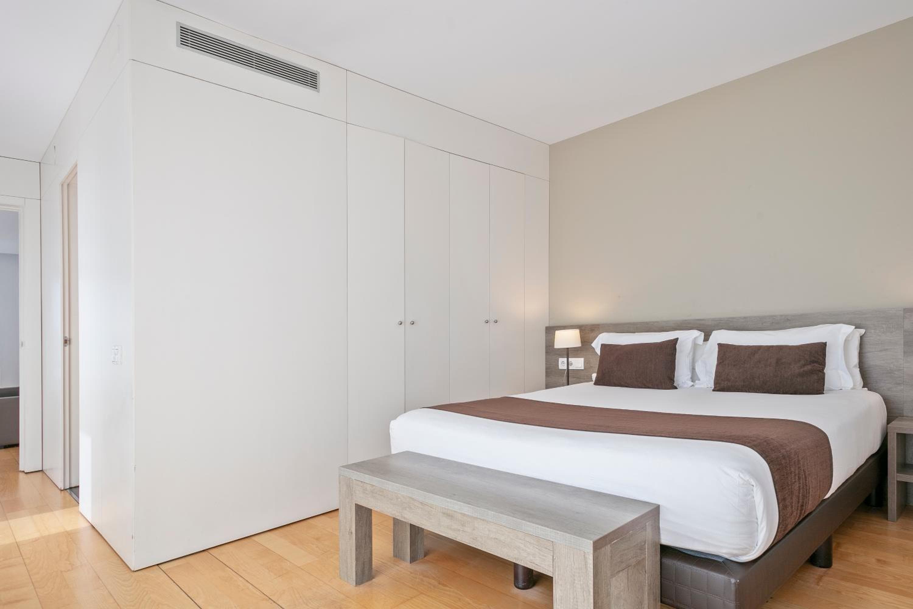 Lugaris Beach Apartments — 9