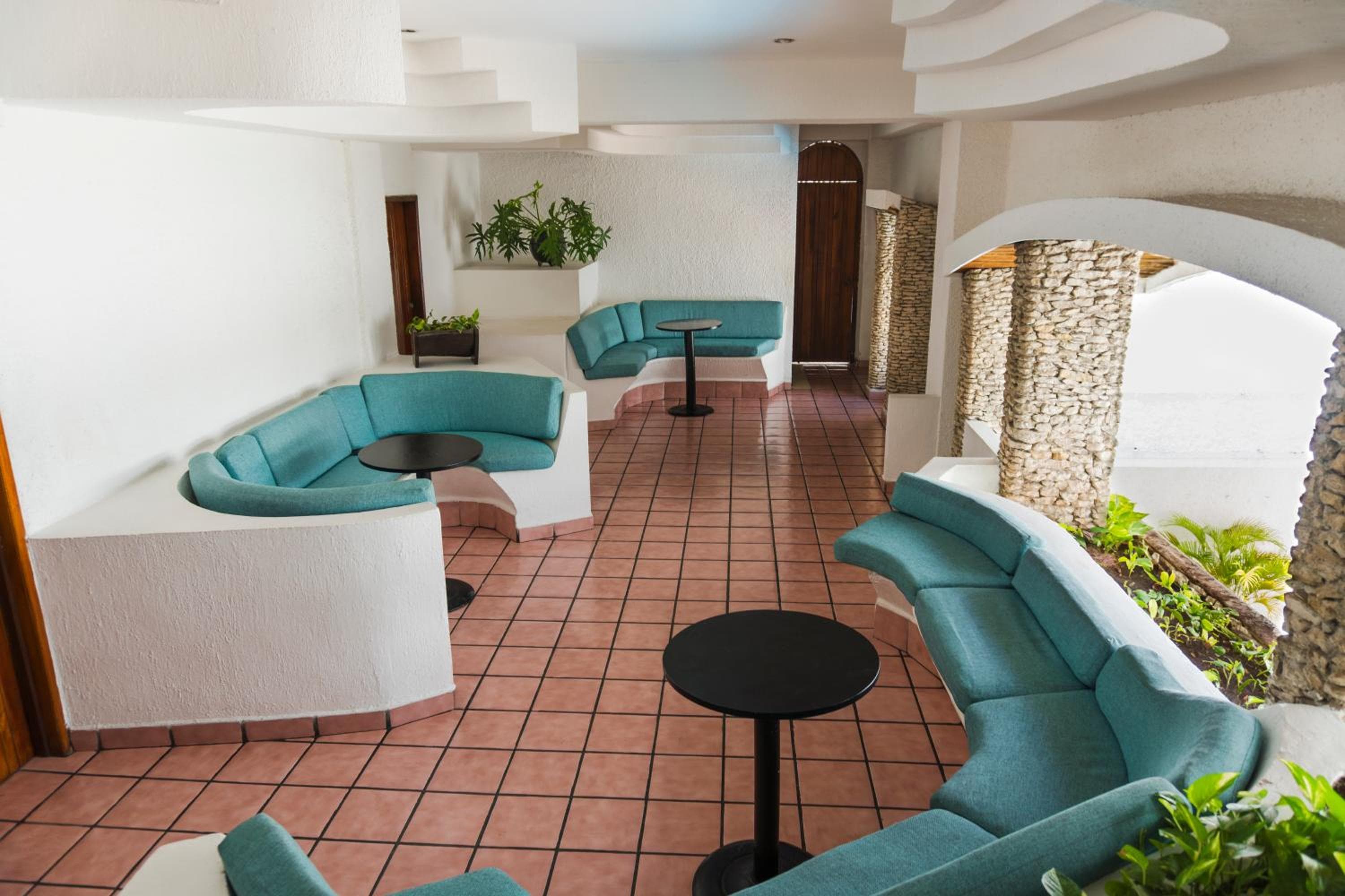 Hotel Antillano — 8