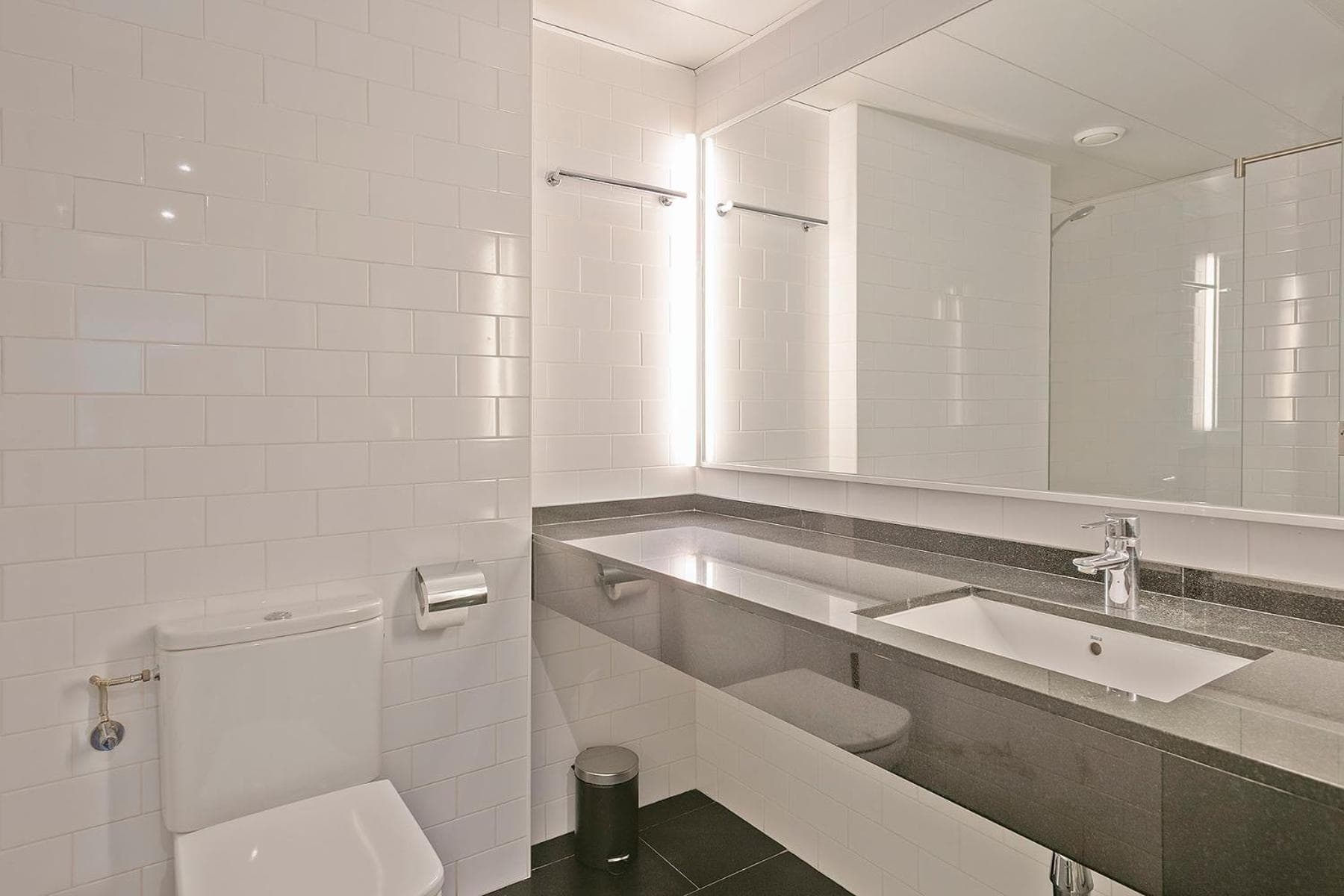 Lugaris Beach Apartments — 2