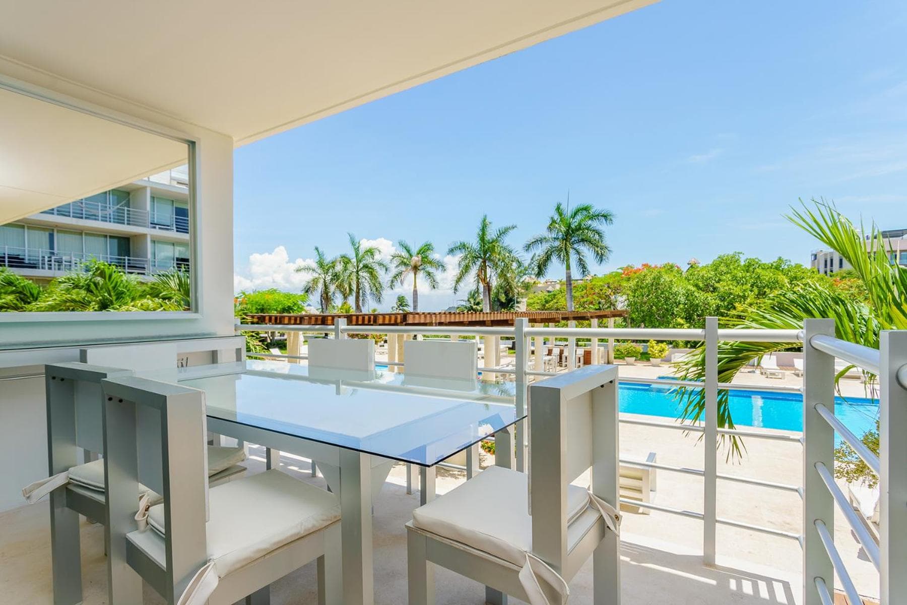 Gorgeous Magia Beachside Condos by Stella Rentals! — 14