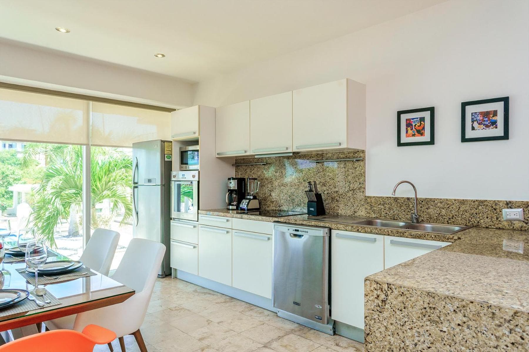 Gorgeous Magia Beachside Condos by Stella Rentals! — 7