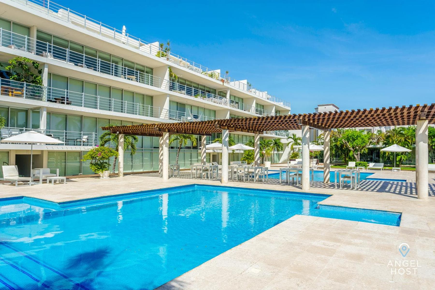 Gorgeous Magia Beachside Condos by Stella Rentals! — 21