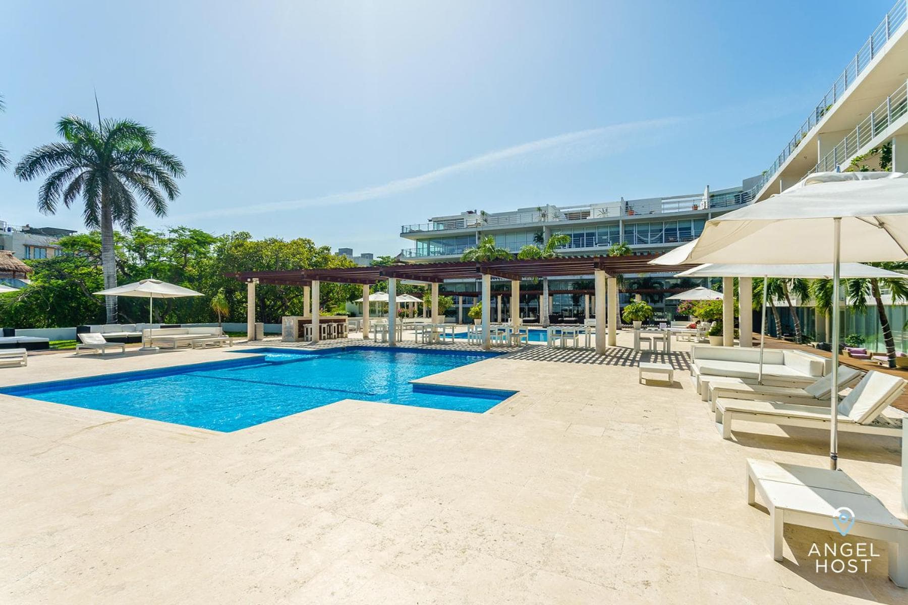 Gorgeous Magia Beachside Condos by Stella Rentals! — 8