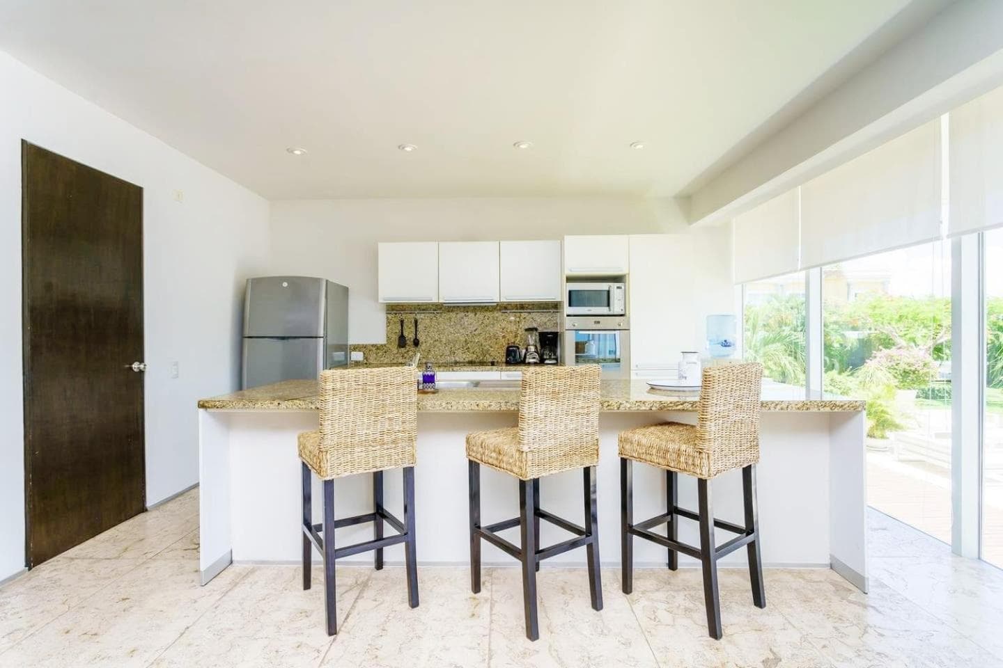 Gorgeous Magia Beachside Condos by Stella Rentals! — 16