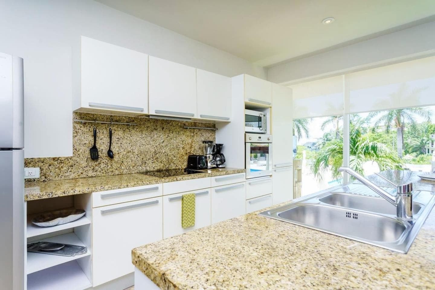Gorgeous Magia Beachside Condos by Stella Rentals! — 11