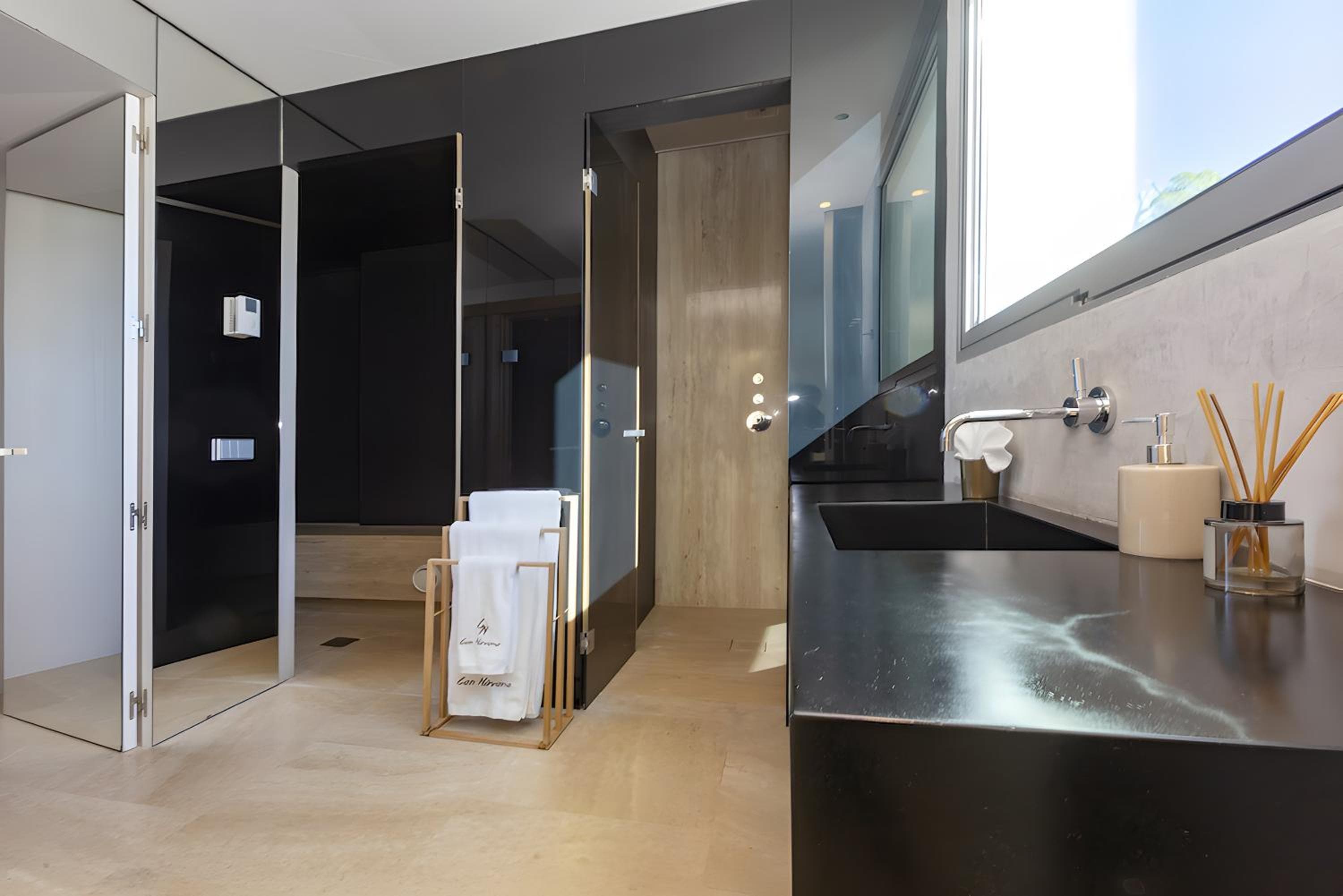 Villa Nirvana — 10