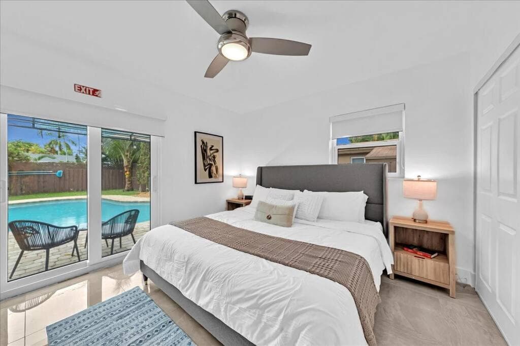 Sunny Days Getaway, Familie Zuhause mit beheiztem Pool, 5BD! — 24