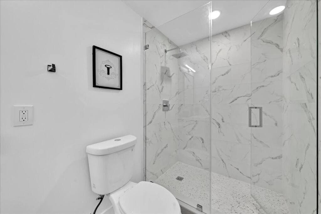 Sunny Days Getaway, Familie Zuhause mit beheiztem Pool, 5BD! — 18