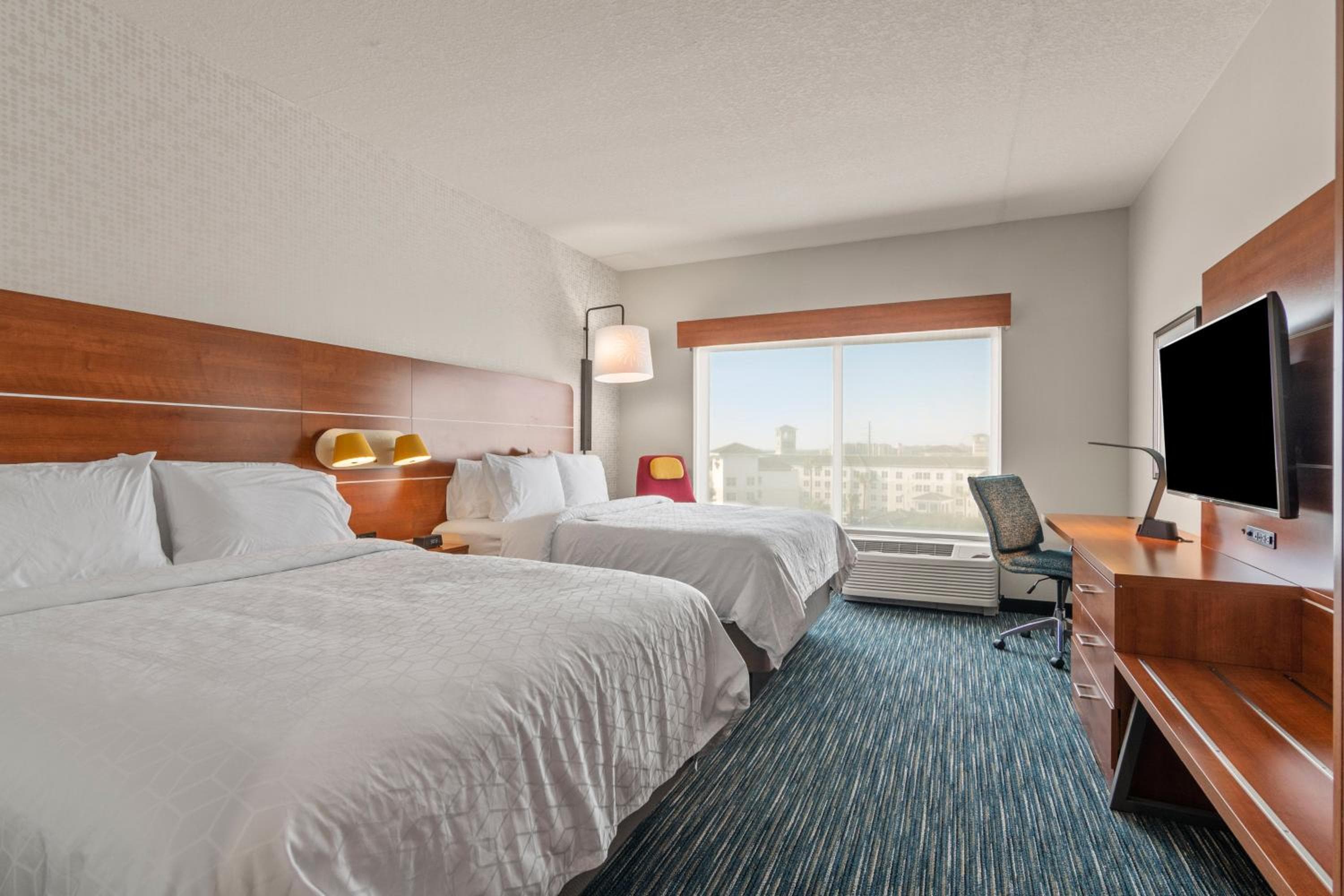 Holiday Inn Express & Suites Orlando- Lake Buena Vista by IHG — 8