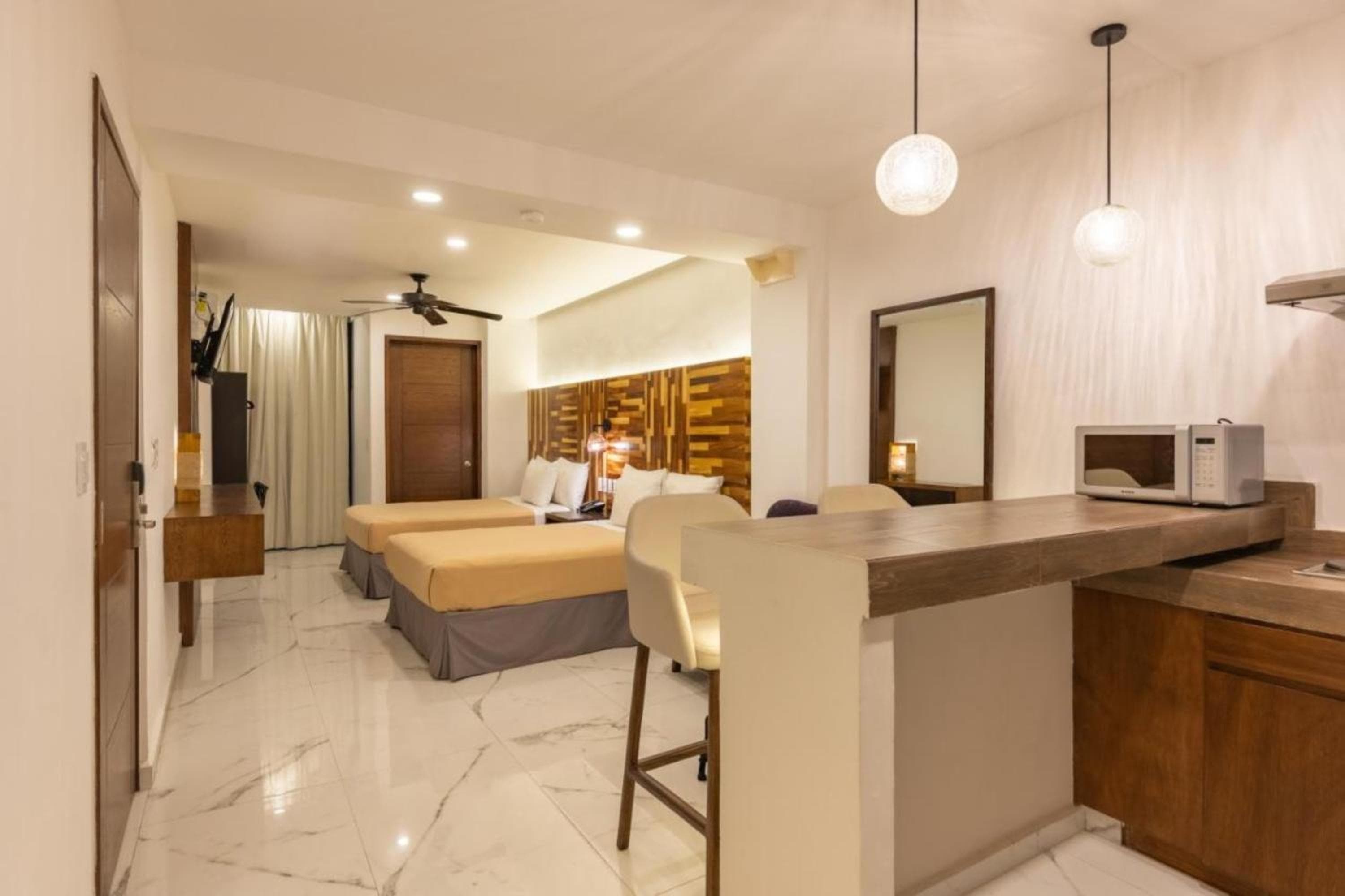 Marvic Hotel Boutique — 8