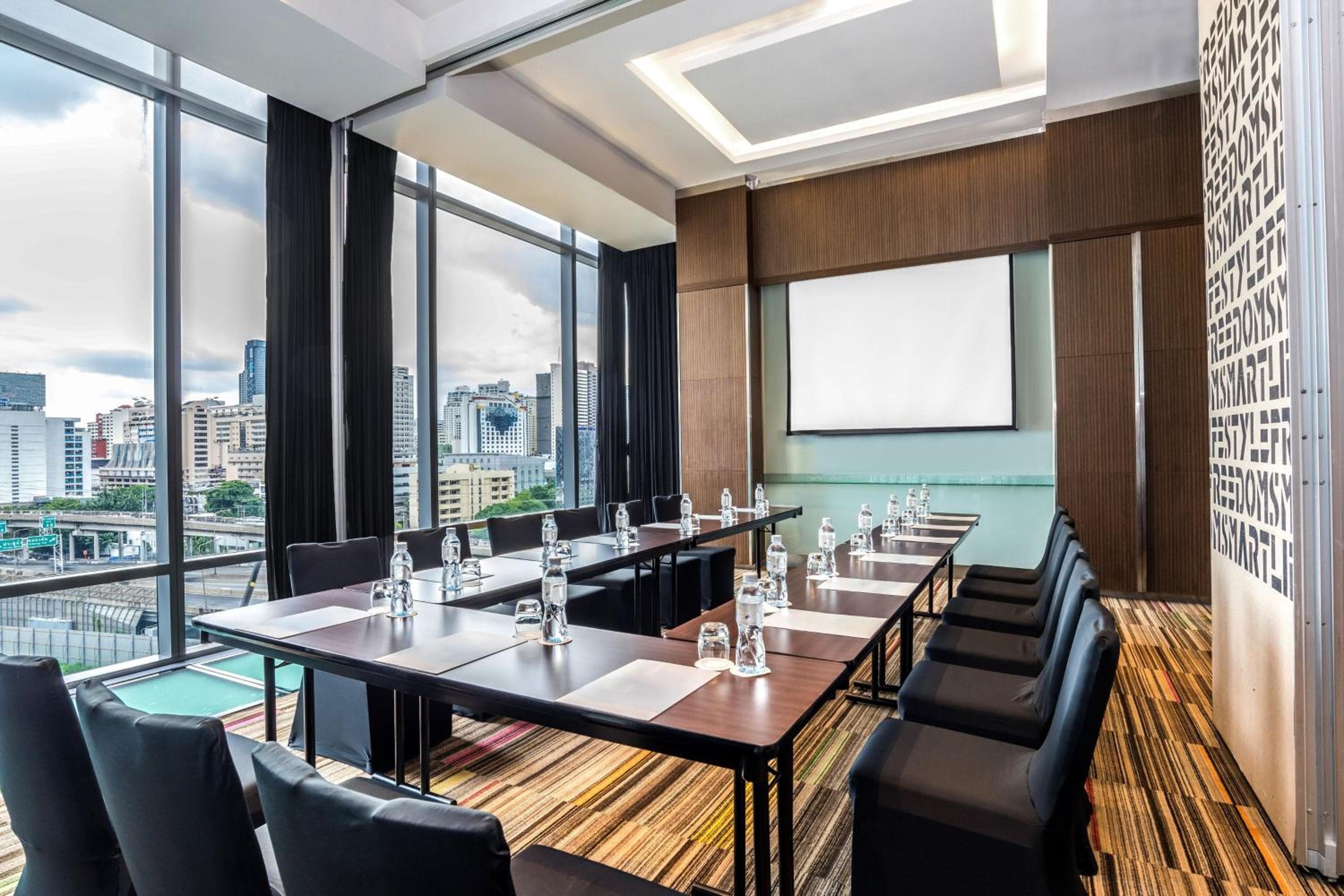Four Points by Sheraton Bangkok Ploenchit — 11