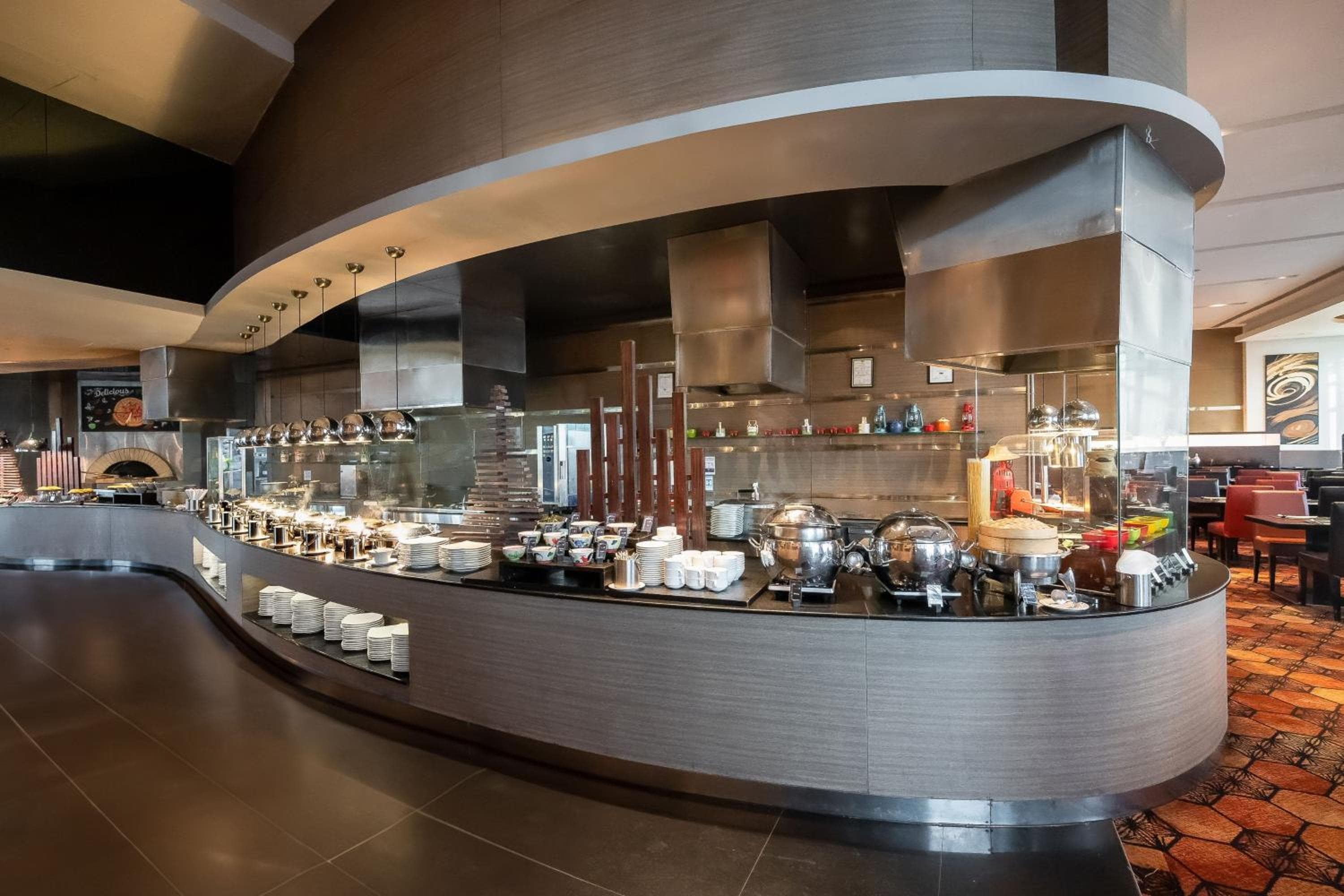 Four Points by Sheraton Bangkok Ploenchit — 17