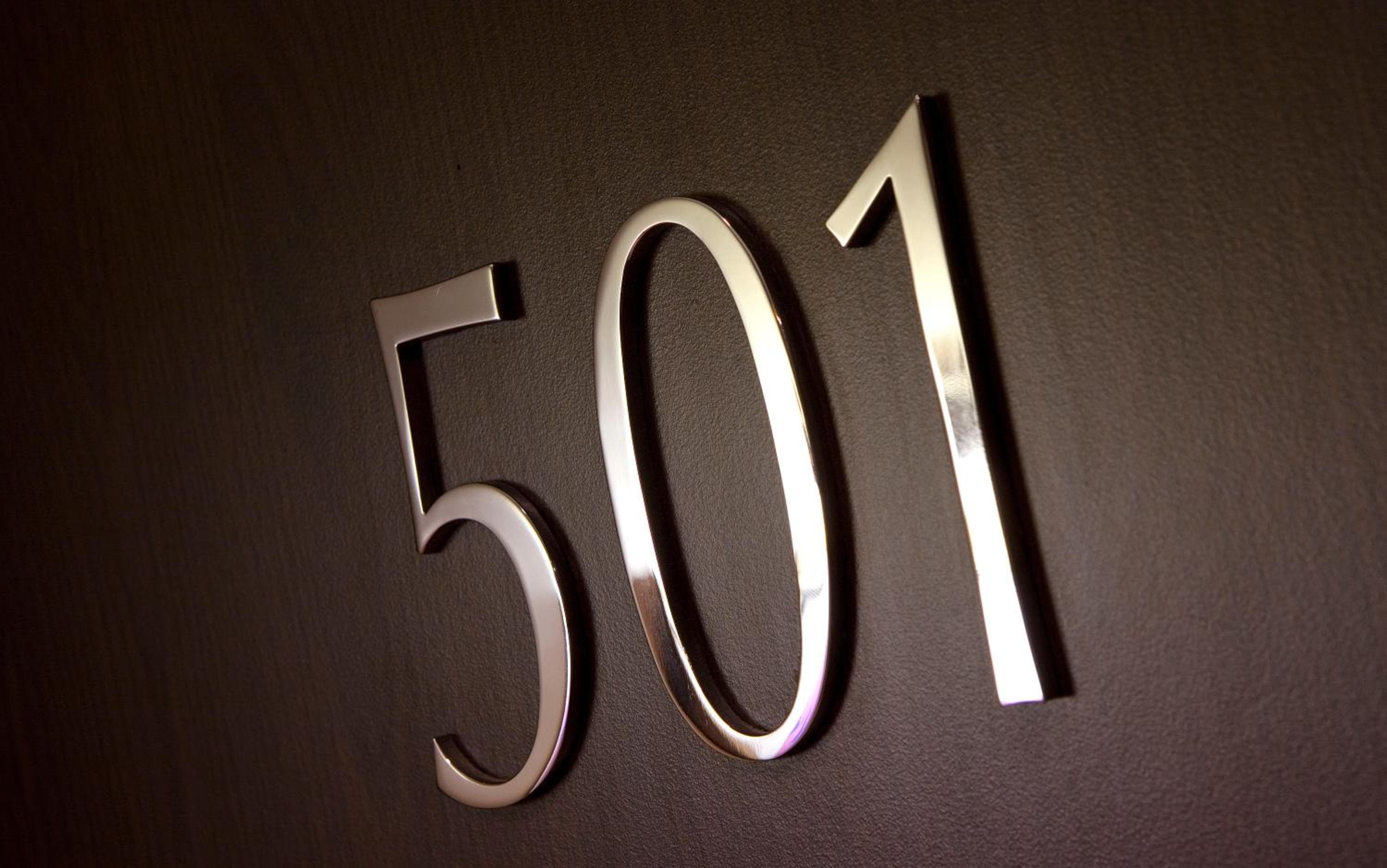 Le Senat — 9