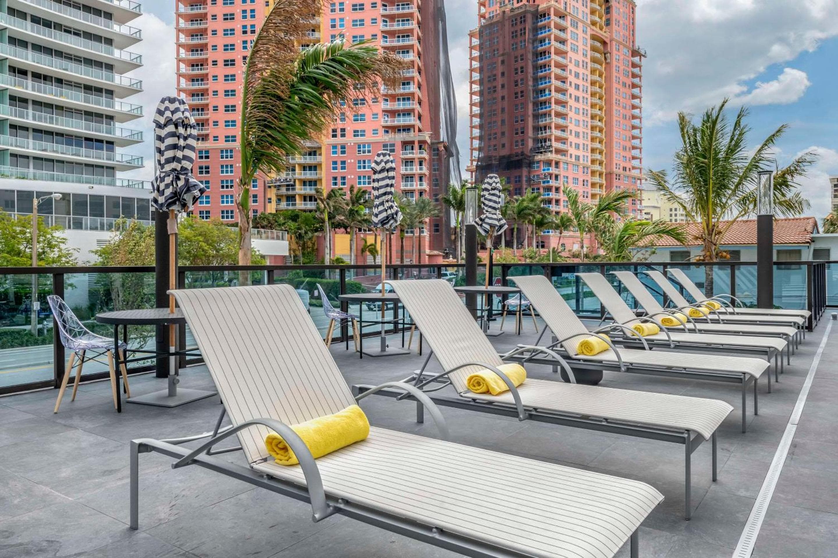 Cambria Hotel Fort Lauderdale Beach — 17