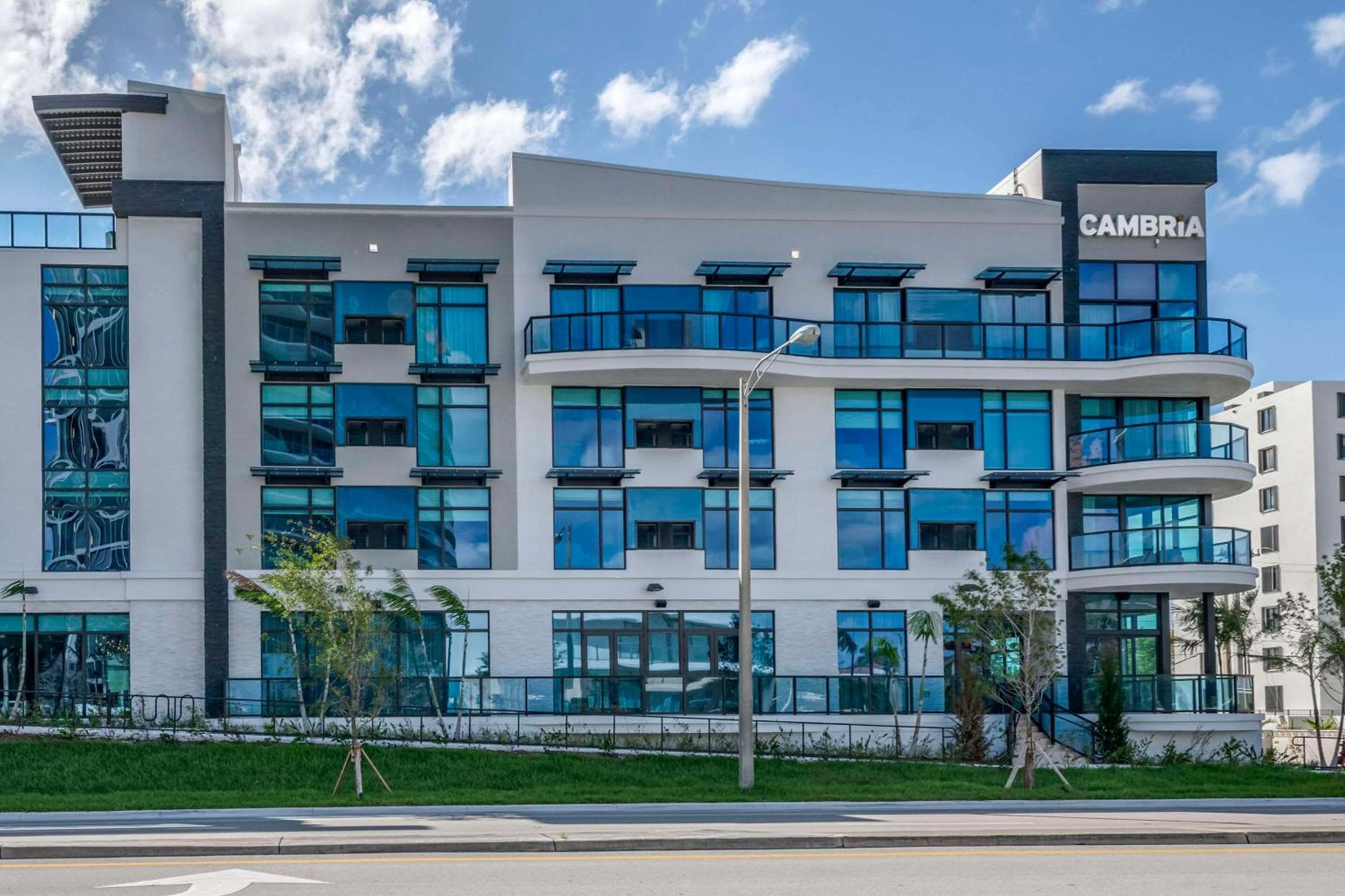 Cambria Hotel Fort Lauderdale Beach — 3