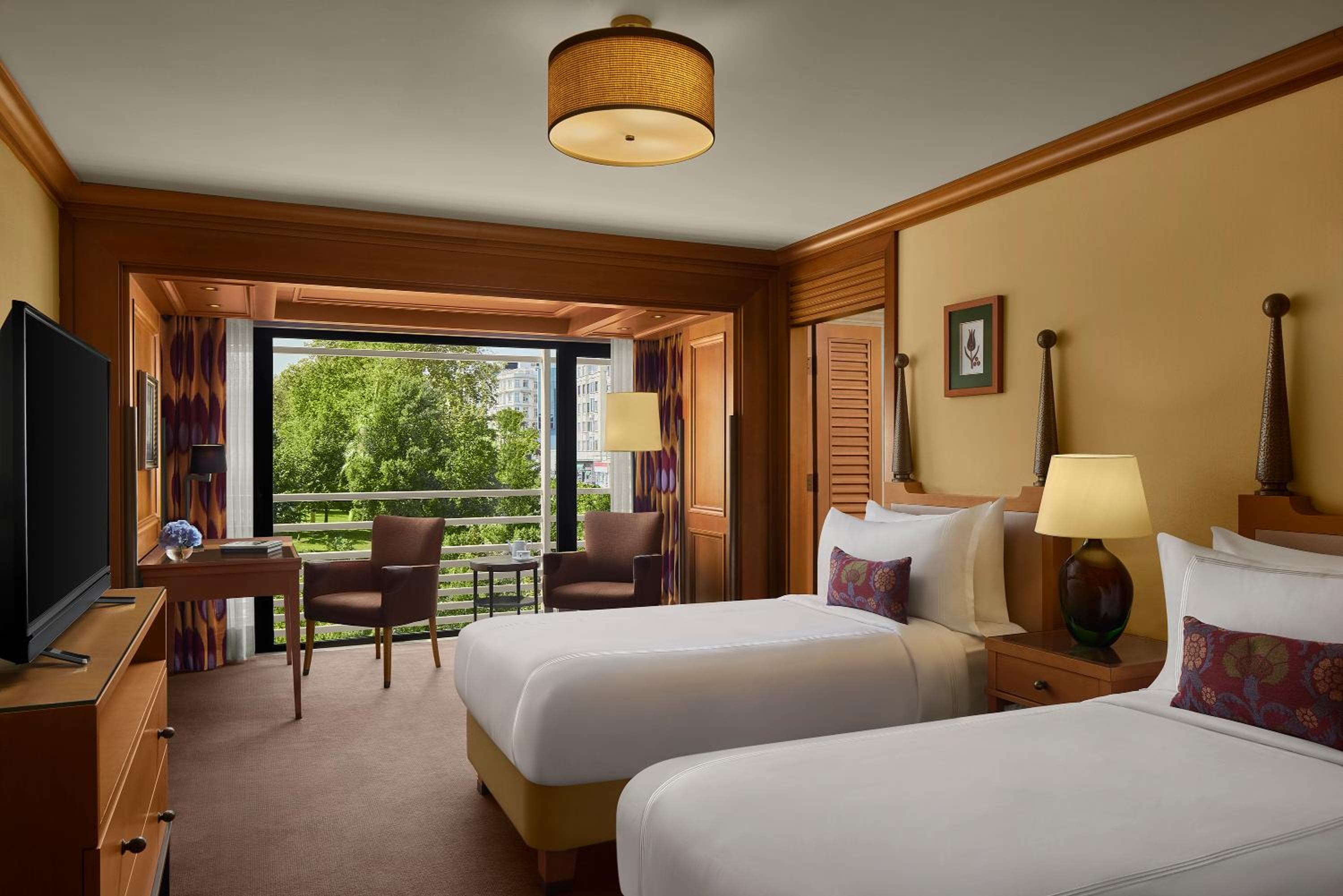 Divan Istanbul — 16