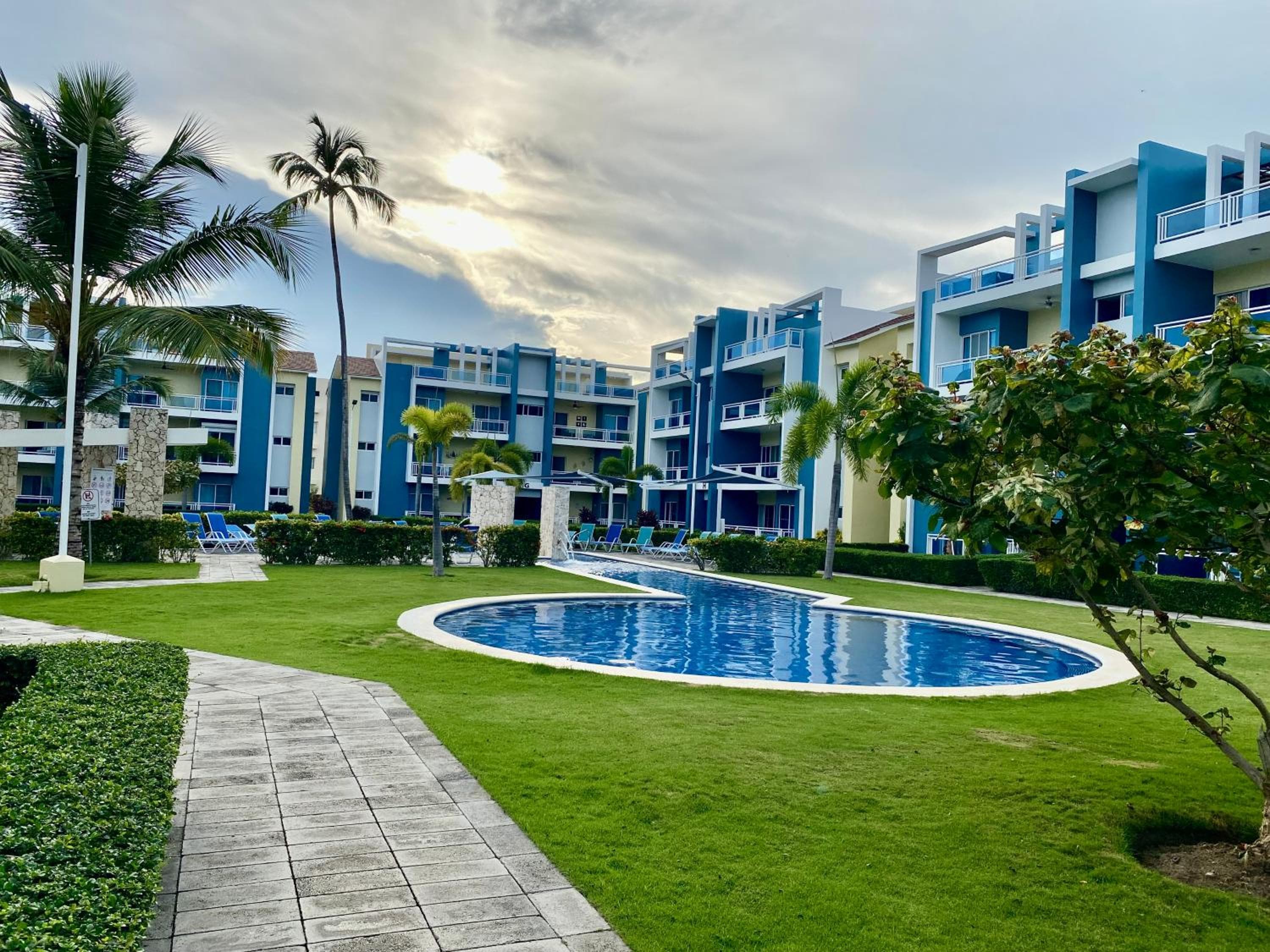Radiant Realm Residence Free Parking BBQ Central los Corales — 4