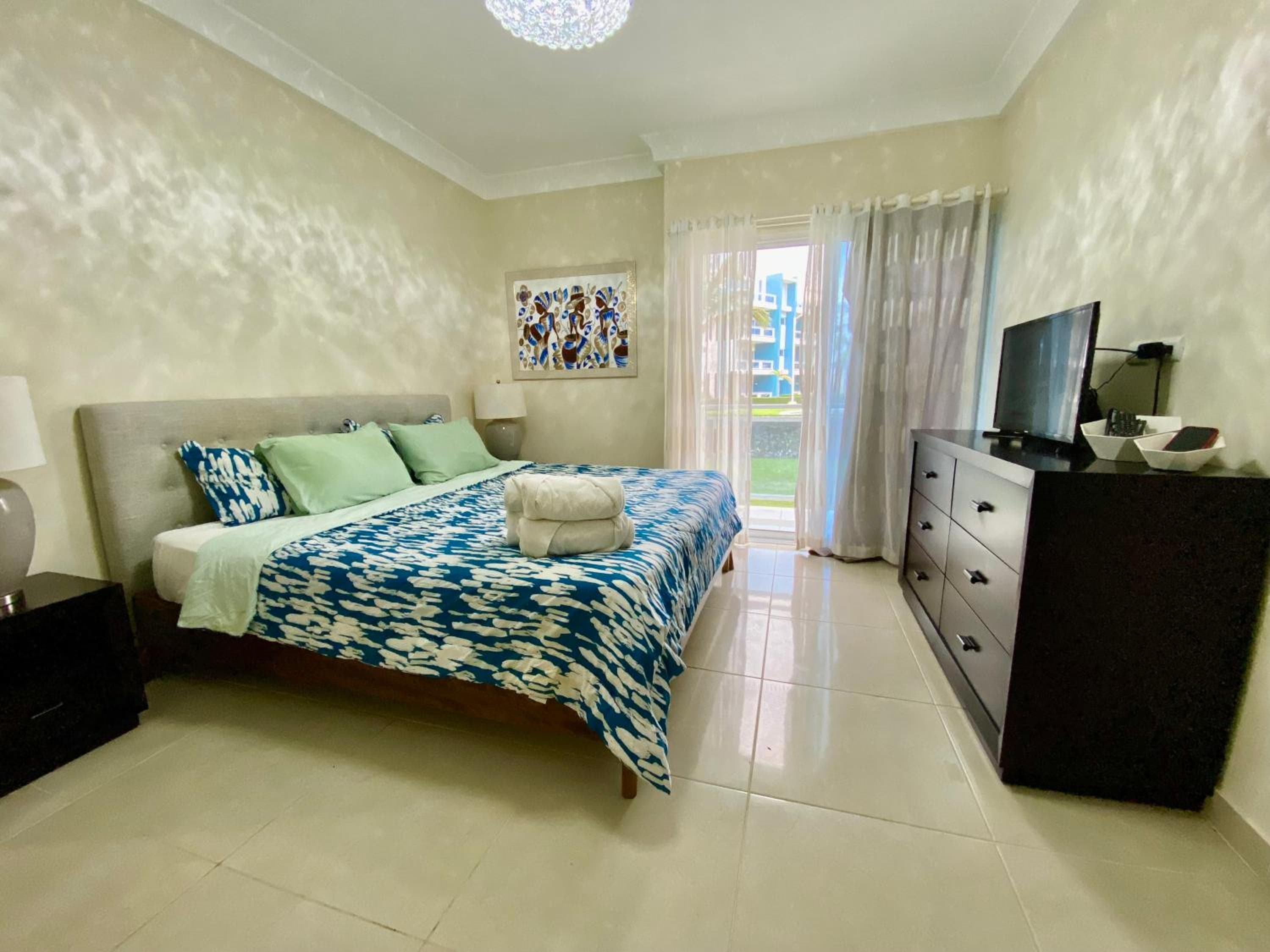 Radiant Realm Residence Free Parking BBQ Central los Corales — 13