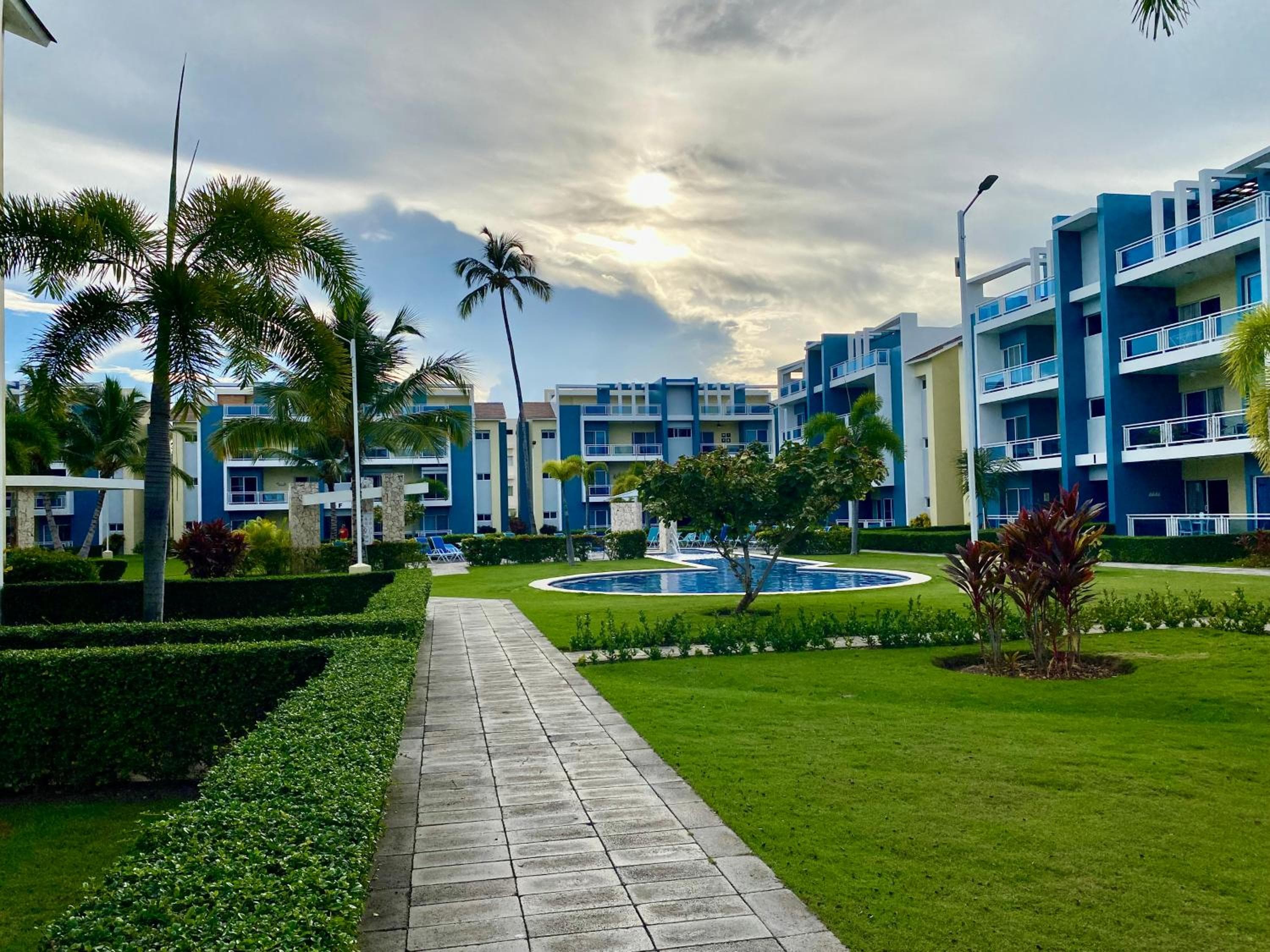 Radiant Realm Residence Free Parking BBQ Central los Corales — 21