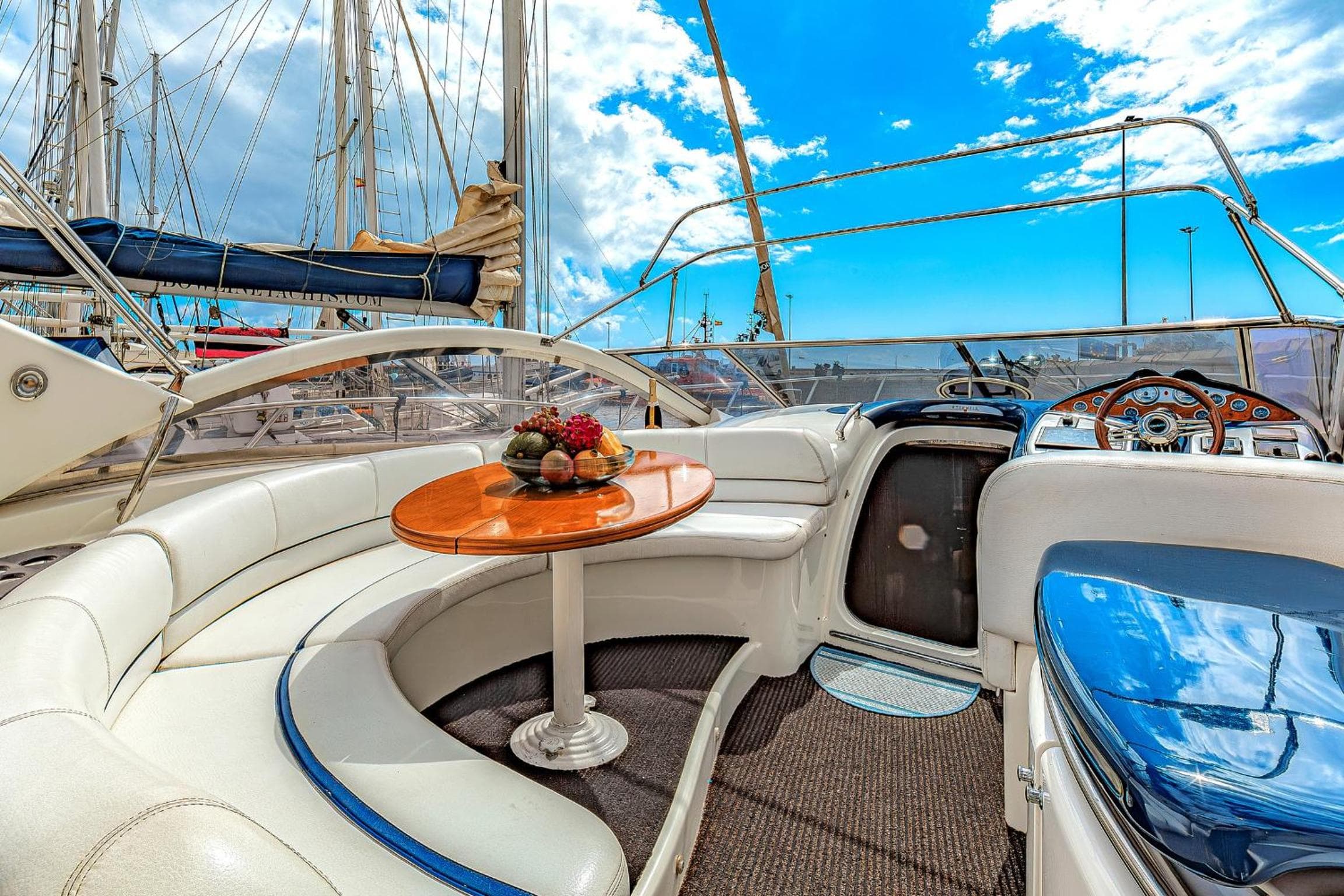 Luxury Yacht Santa Cruz de Tenerife — 4