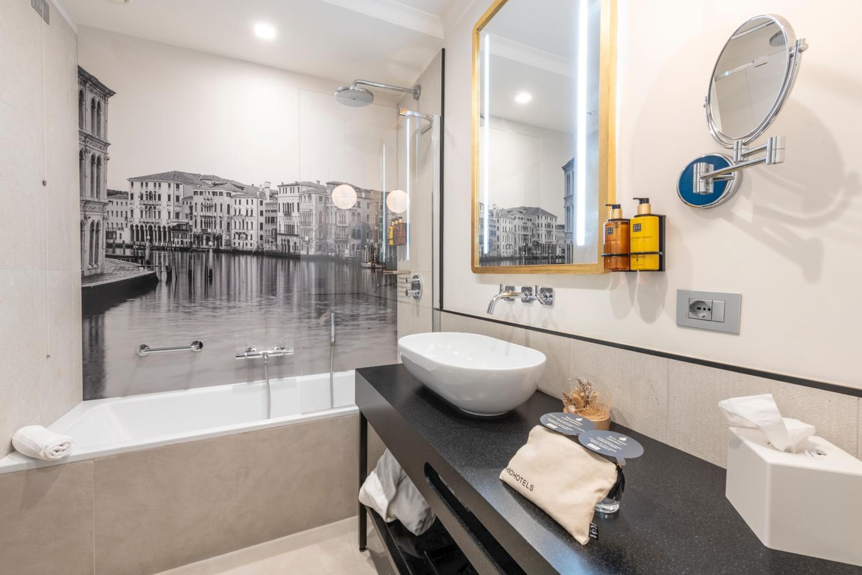 H10 Palazzo Canova hotel, 744 Riva del Vin, Venice, Italy — photo 38