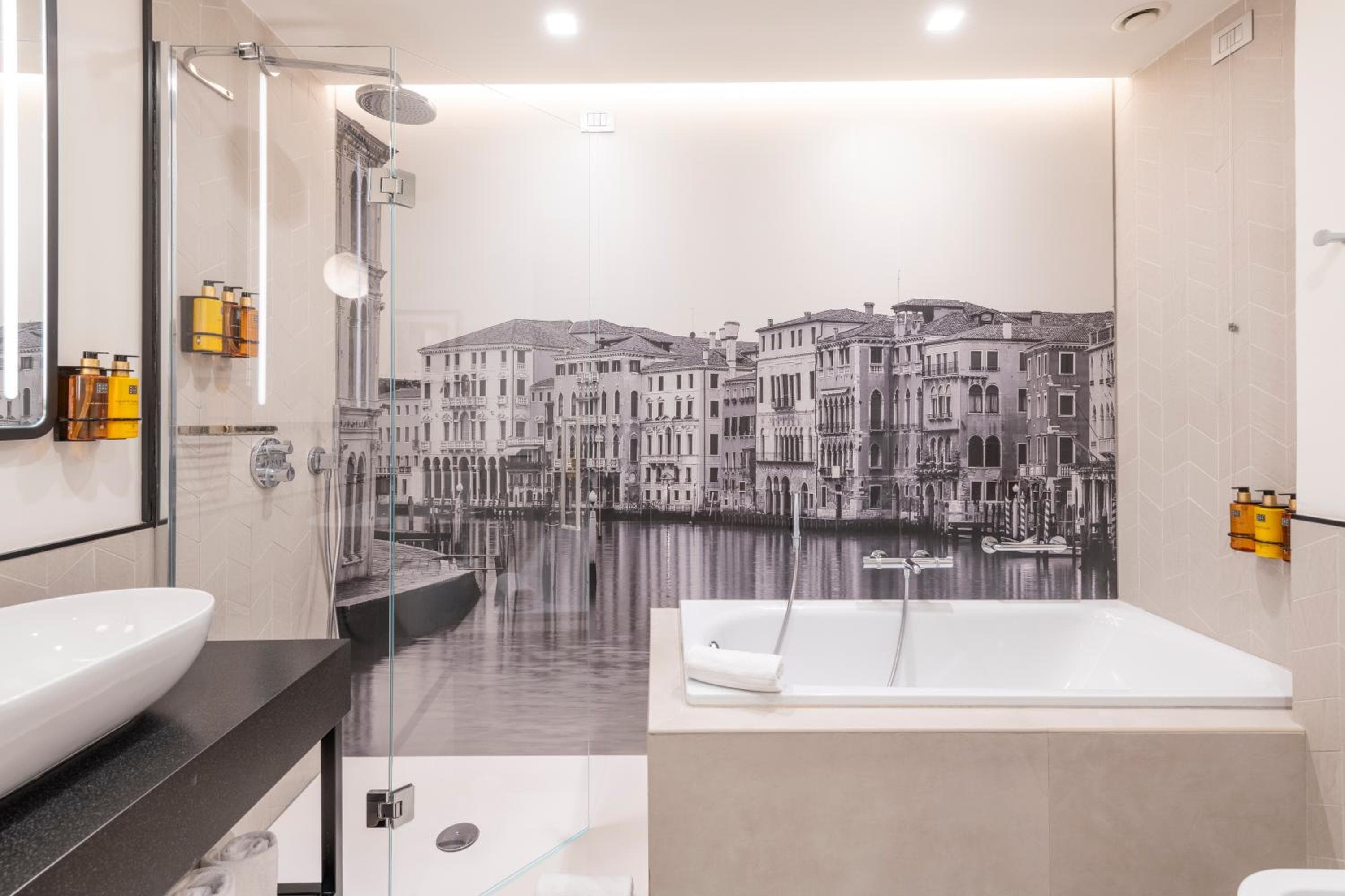 H10 Palazzo Canova hotel, 744 Riva del Vin, Venice, Italy — photo 45