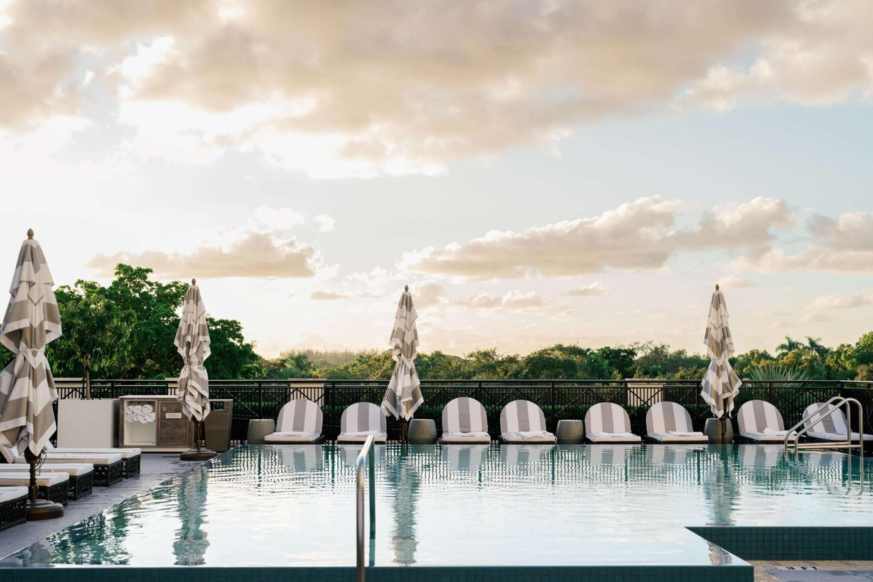 Thesis Hotel Miami — 4
