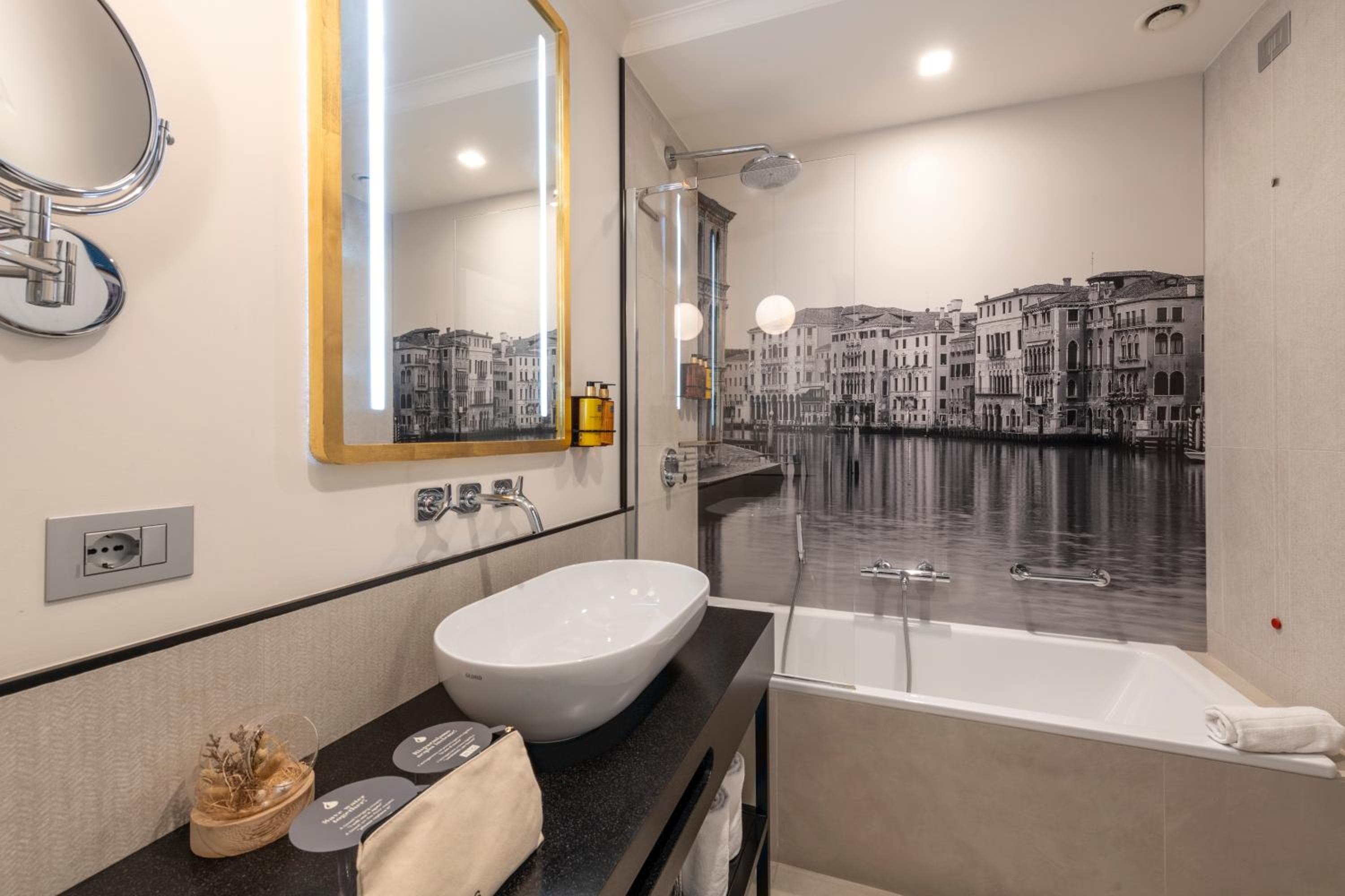 H10 Palazzo Canova hotel, 744 Riva del Vin, Venice, Italy — photo 173