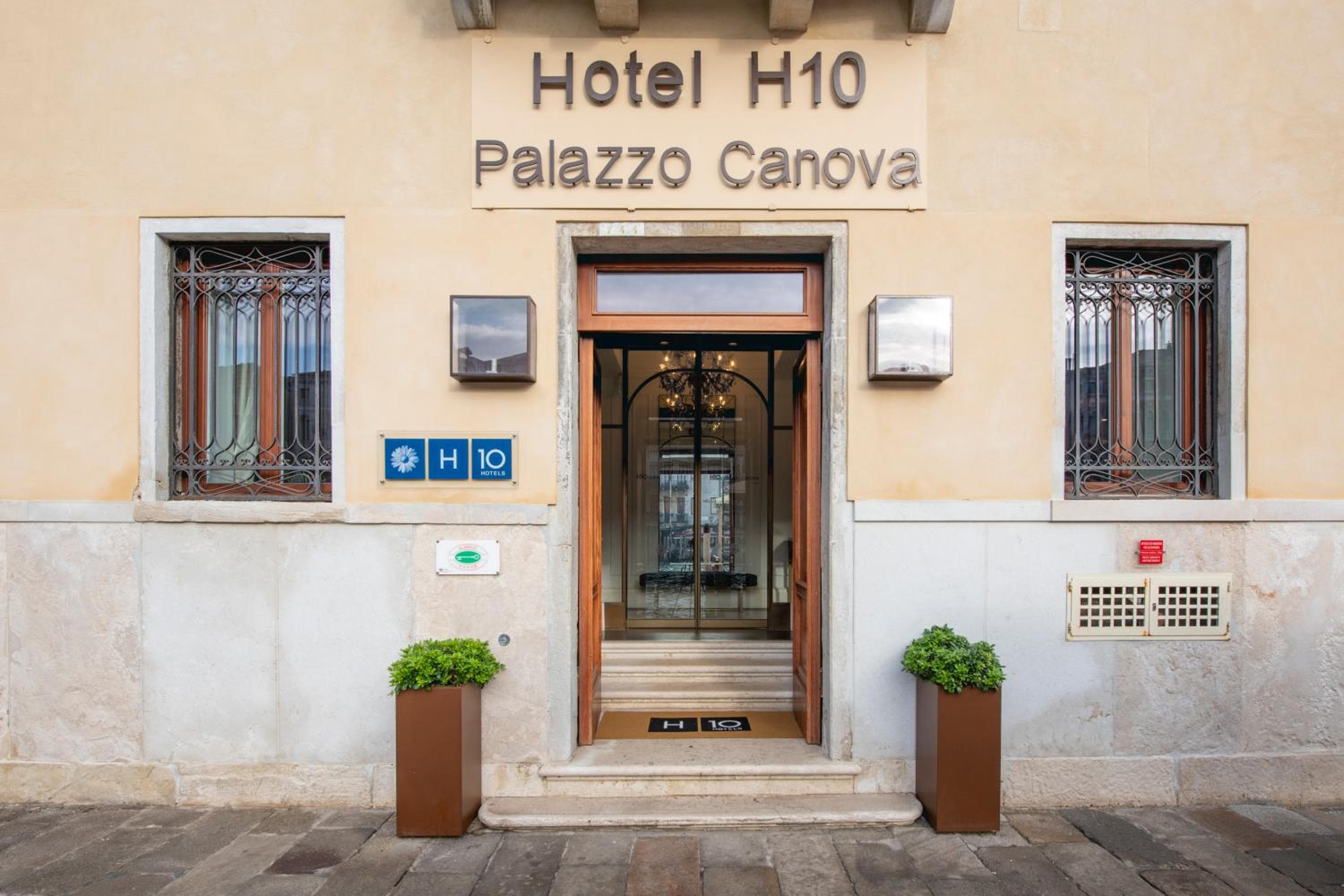 H10 Palazzo Canova hotel, 744 Riva del Vin, Venice, Italy — photo 191