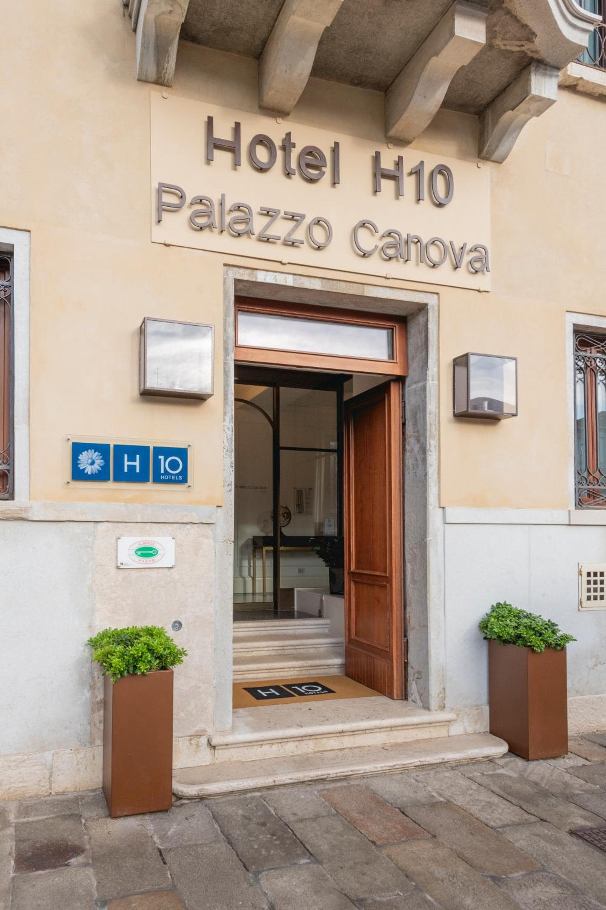 H10 Palazzo Canova hotel, 744 Riva del Vin, Venice, Italy — photo 93