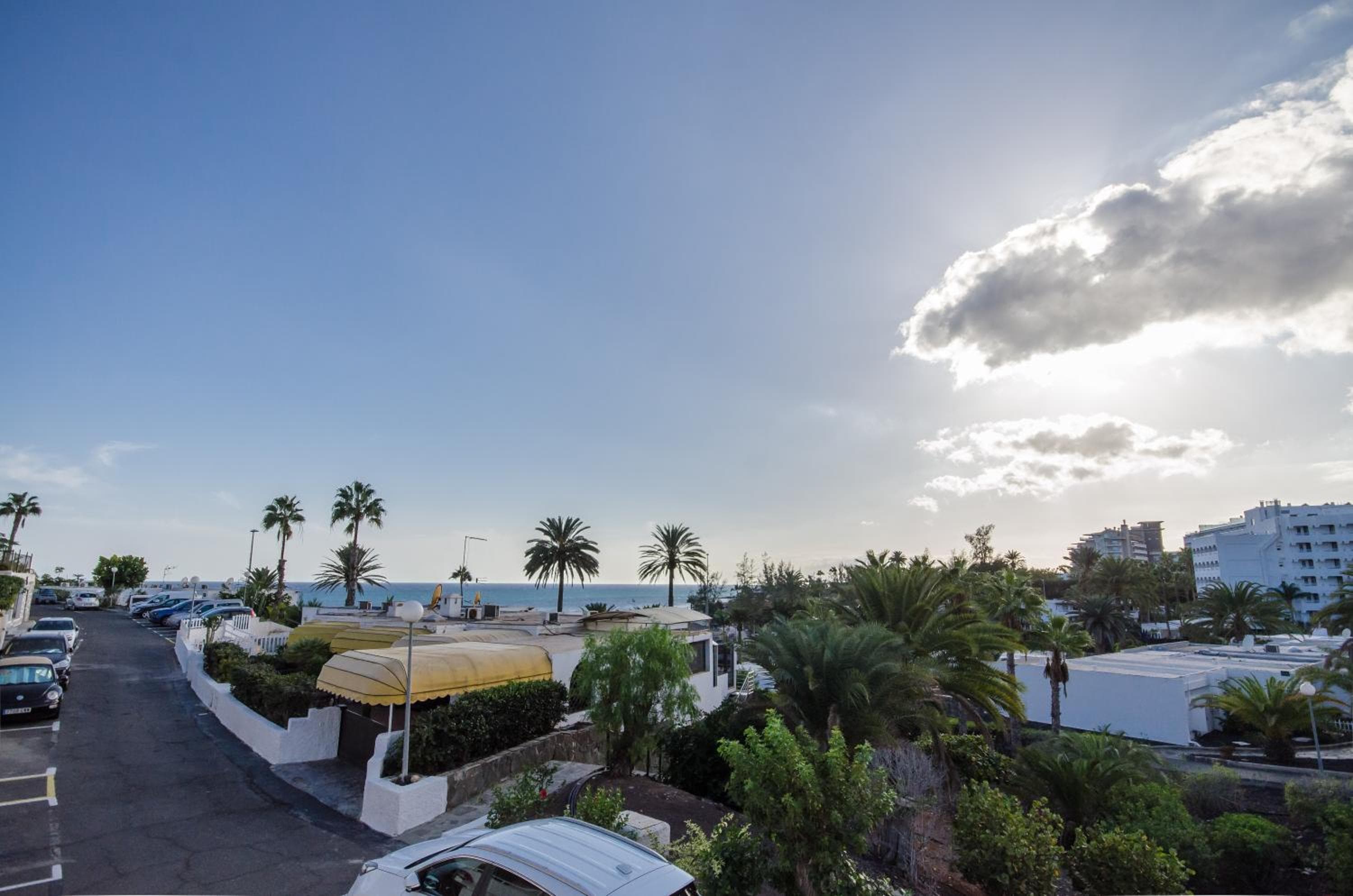 Terraced 2 bedroom beach rental — 1