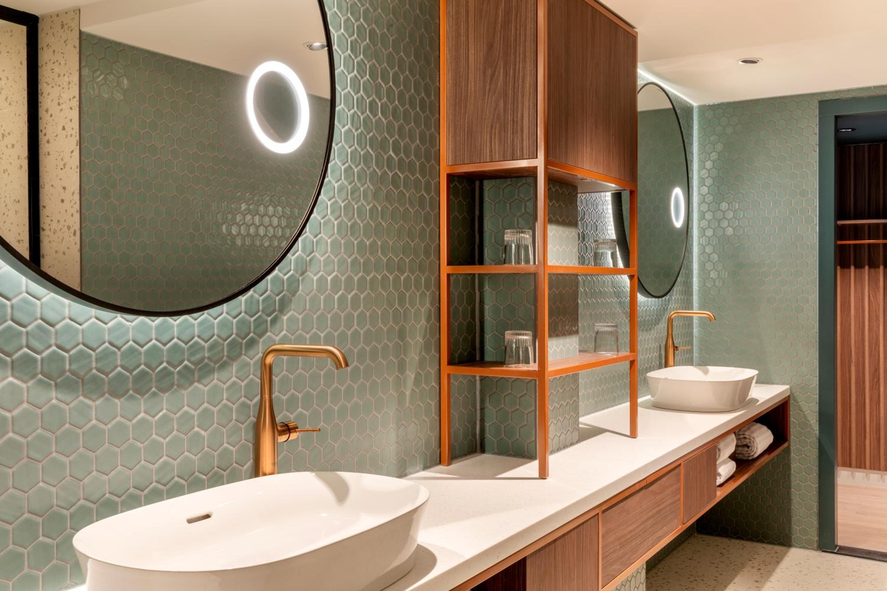 Renaissance Amsterdam Hotel — 26