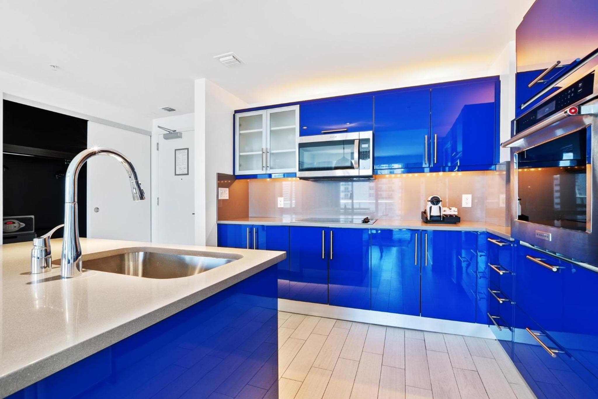 Oceanview Luxury, Resort Access, Sleeps 6 2BR 2BA - Vista Mar by HomeStakes — 6