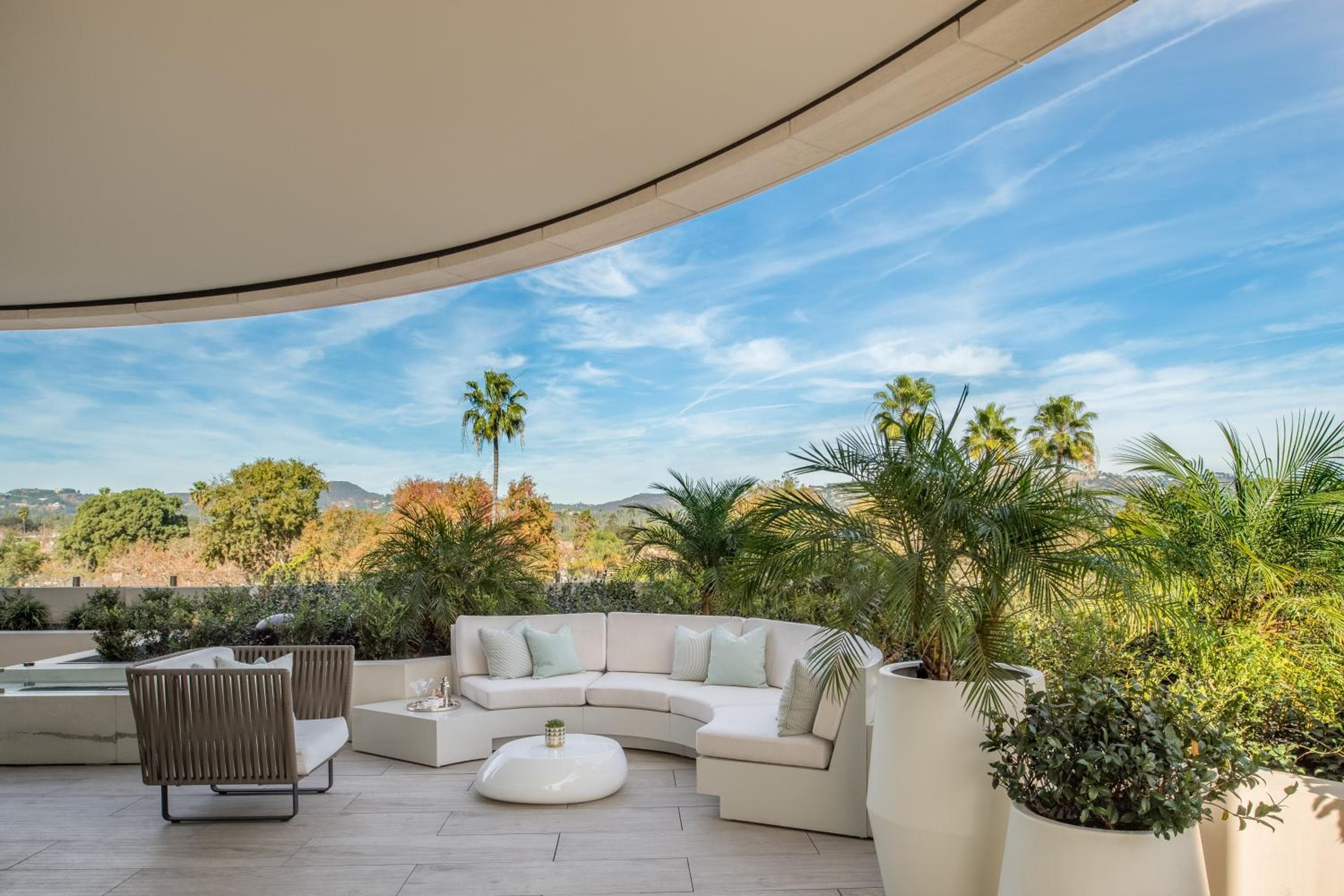 Waldorf Astoria Beverly Hills — 4